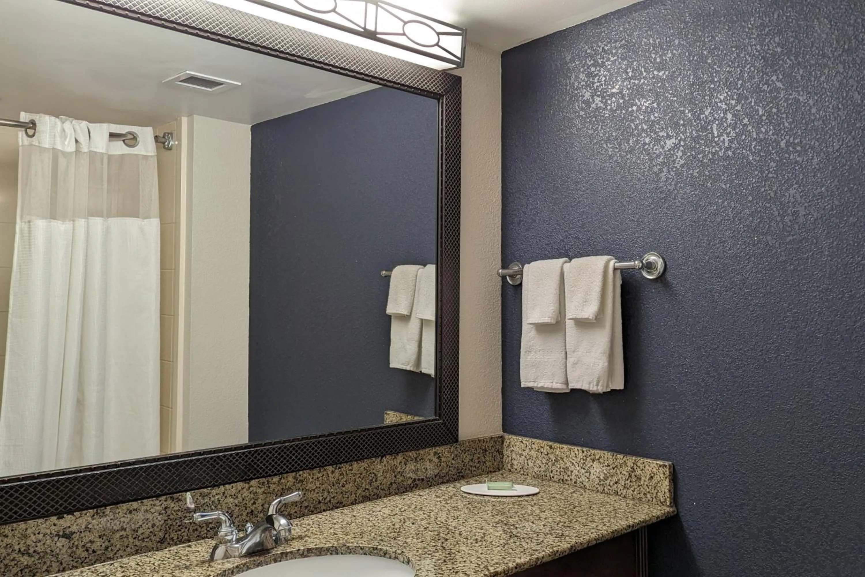 Bathroom in Fairfield Inn & Suites by Marriott Valdosta