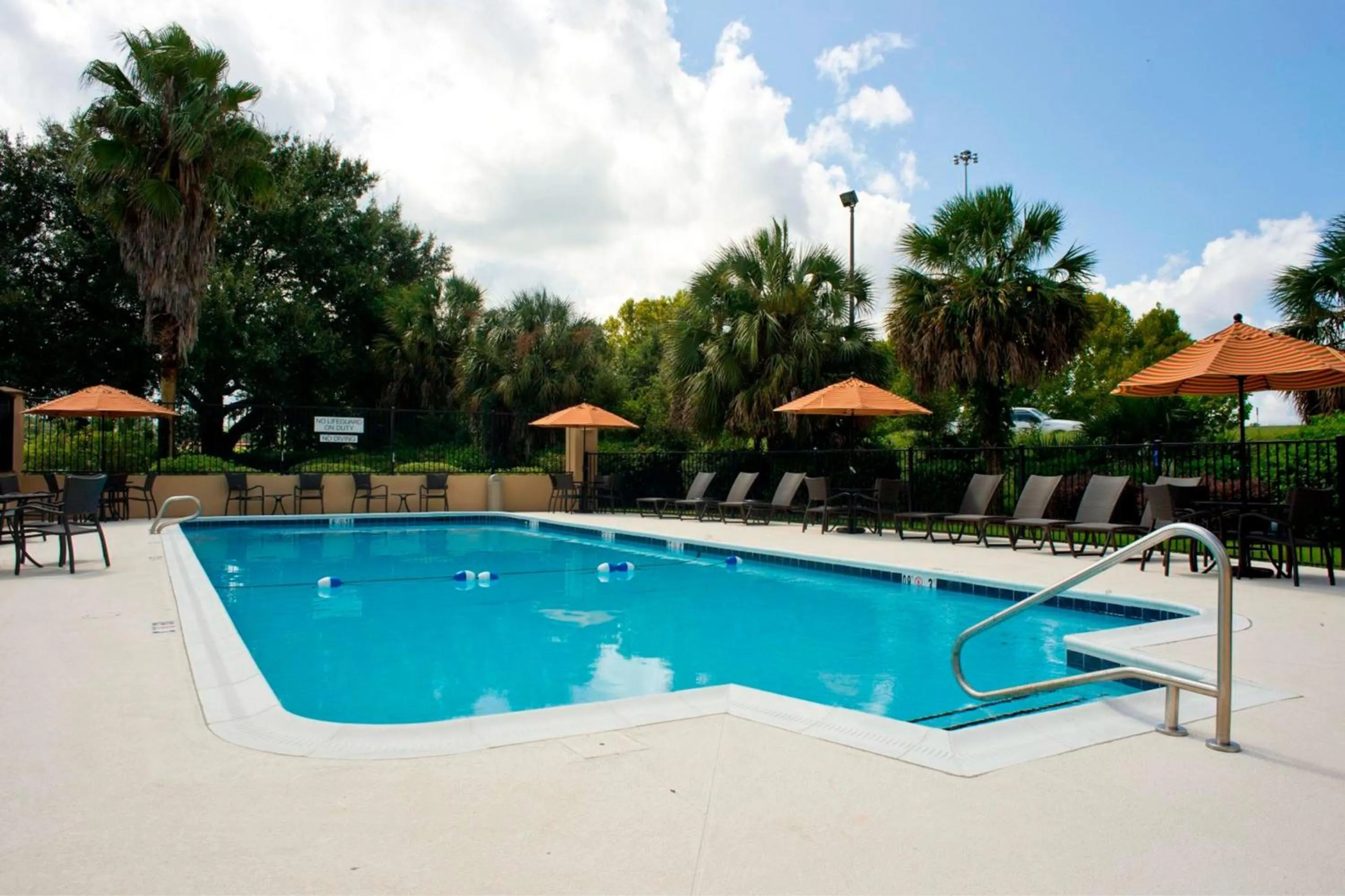 Swimming pool in Fairfield Inn & Suites by Marriott Valdosta