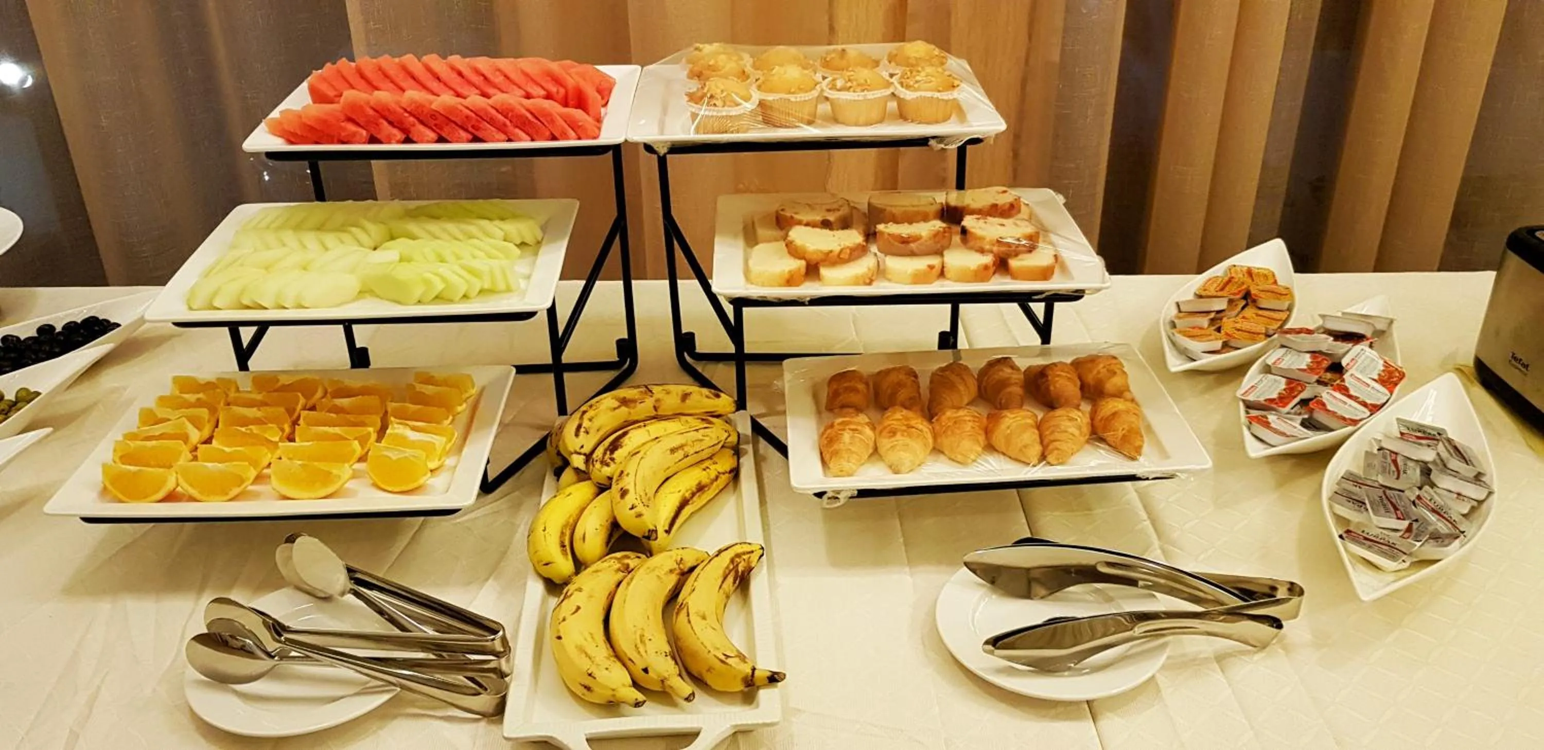 Breakfast in Muscat Plaza Hotel