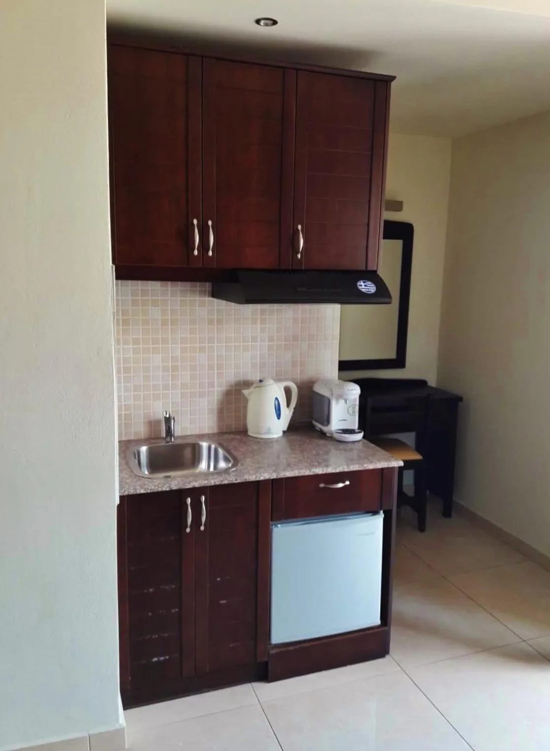 Coffee/tea facilities in 24 Seven Boutique Hotel