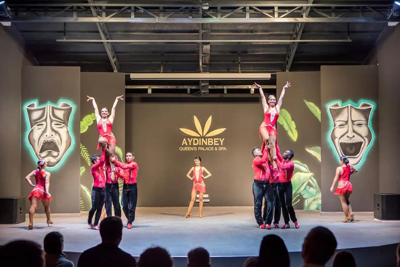 Evening entertainment in Aydinbey Queen's Palace & Spa - Ultra All Inclusive