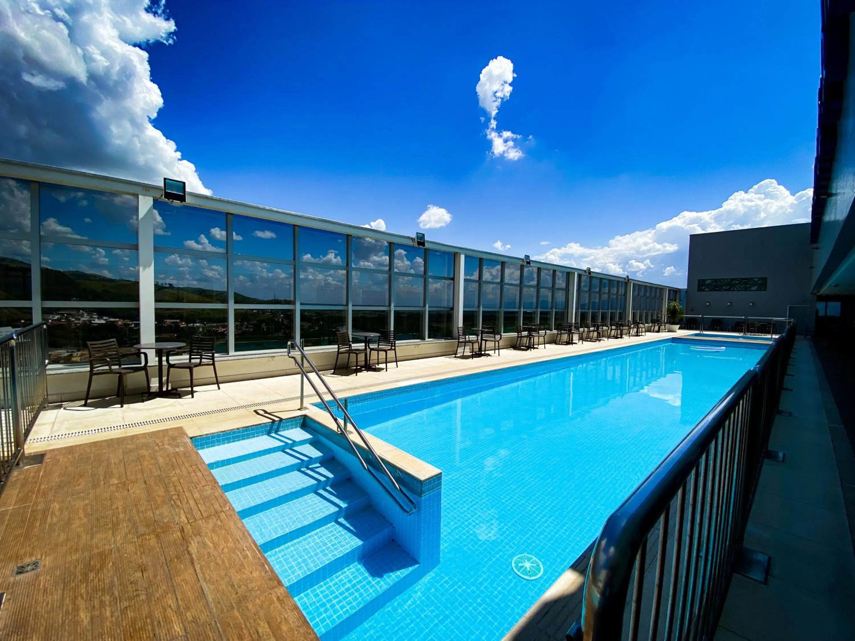 Swimming pool in Hotel Rainha do Brasil