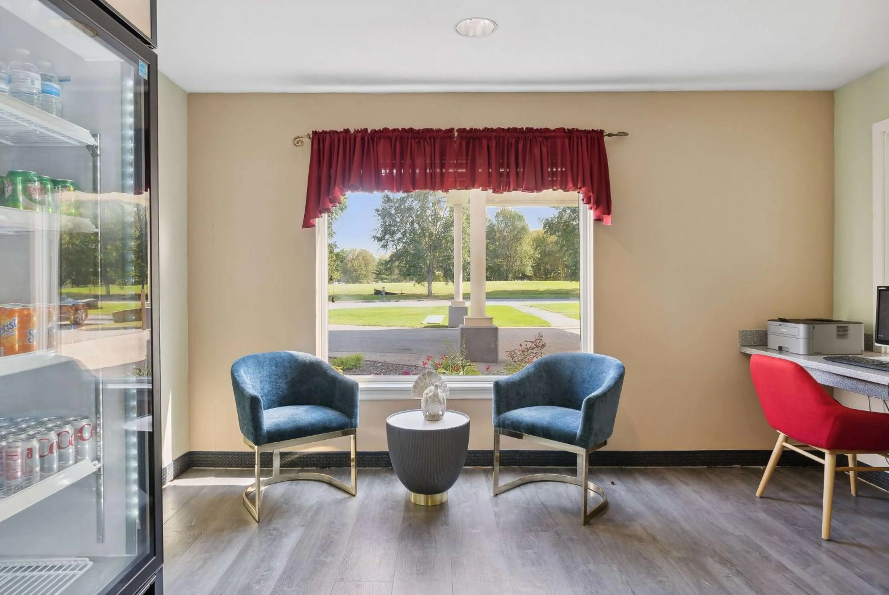 Lobby or reception in Ramada by Wyndham Saco/Old Orchard Beach Area