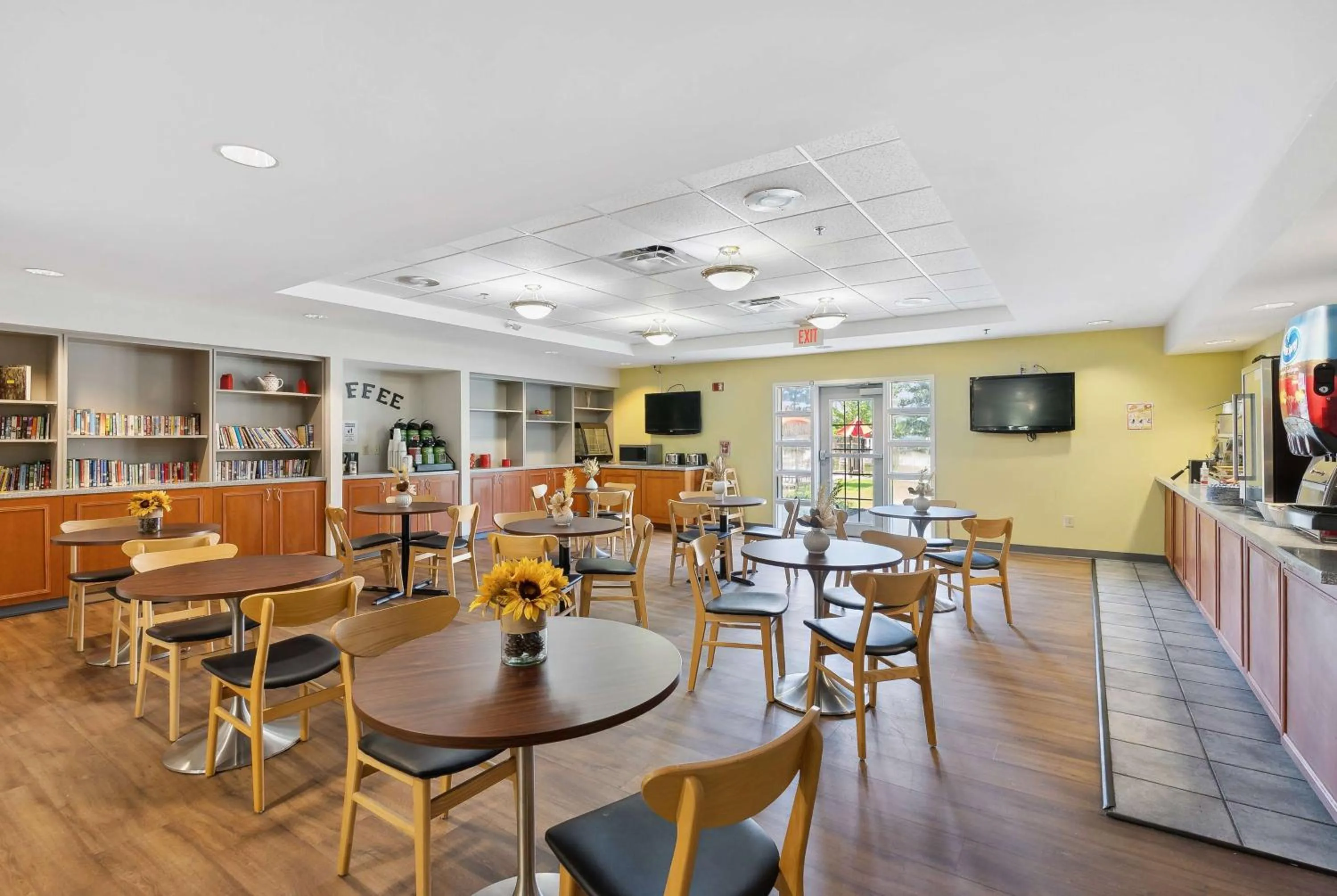 Breakfast in Ramada by Wyndham Saco/Old Orchard Beach Area