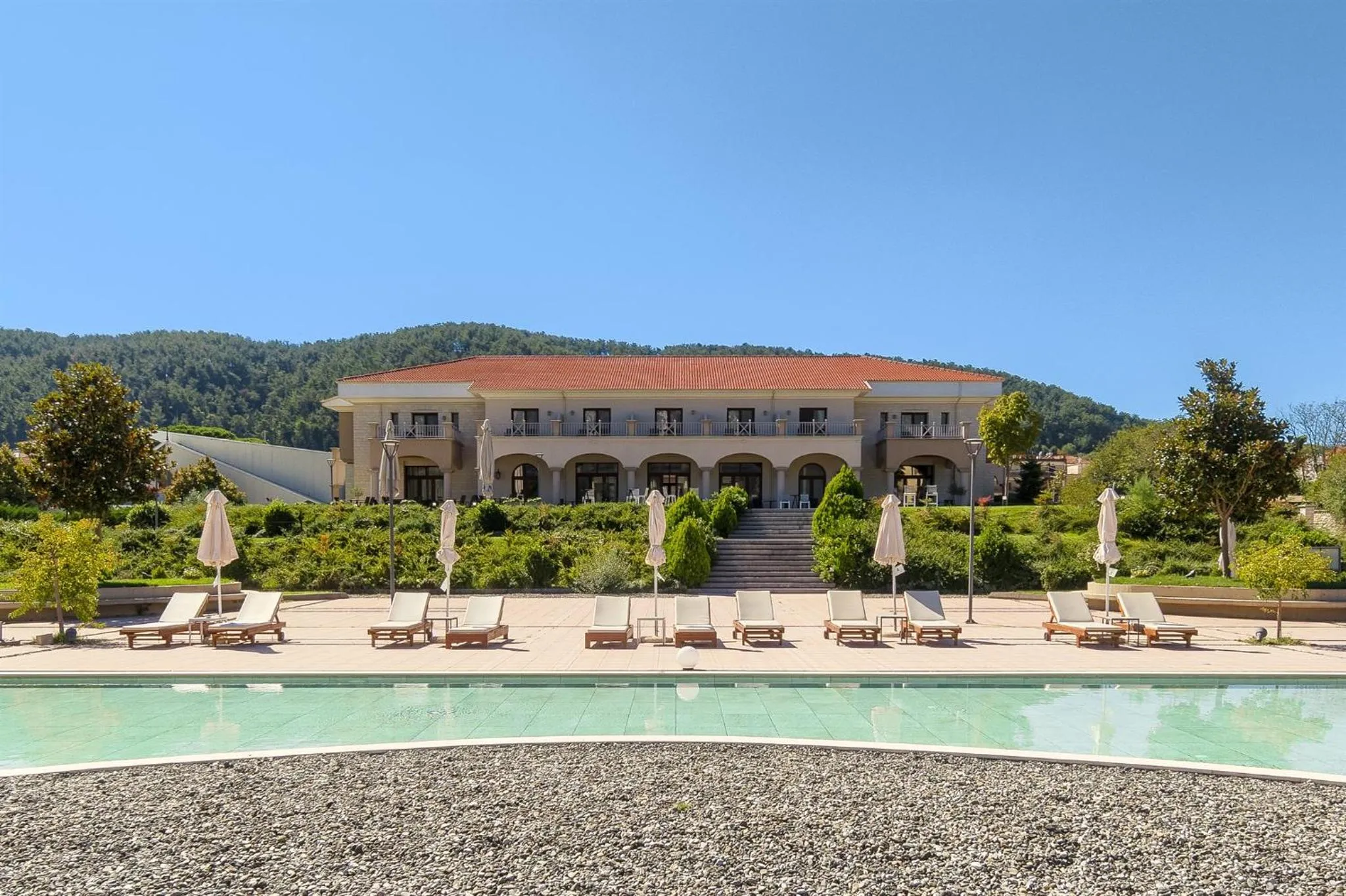 Swimming pool in The Lake Hotel
