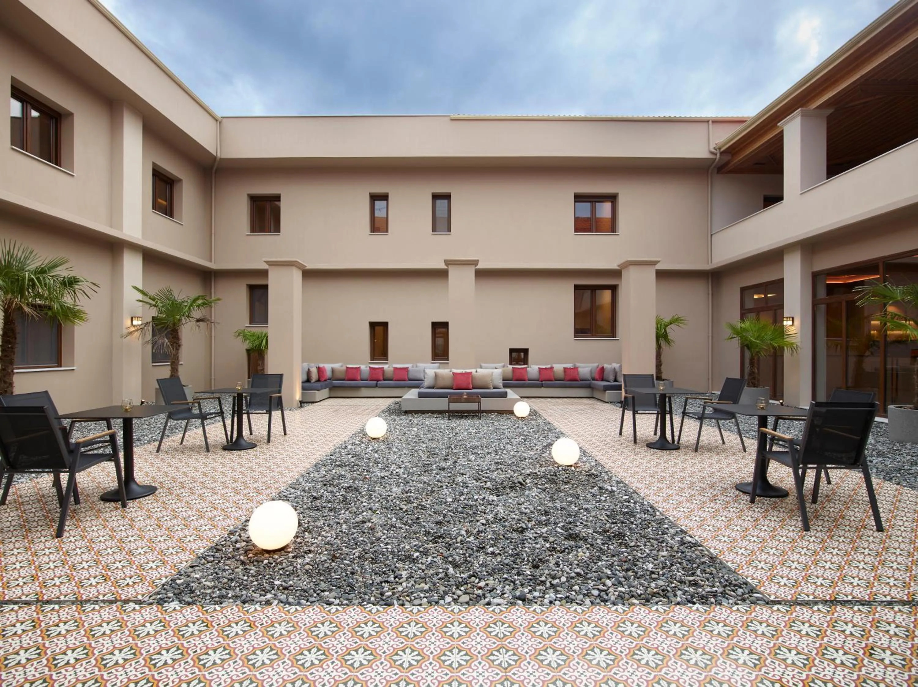 Balcony/Terrace in The Lake Hotel