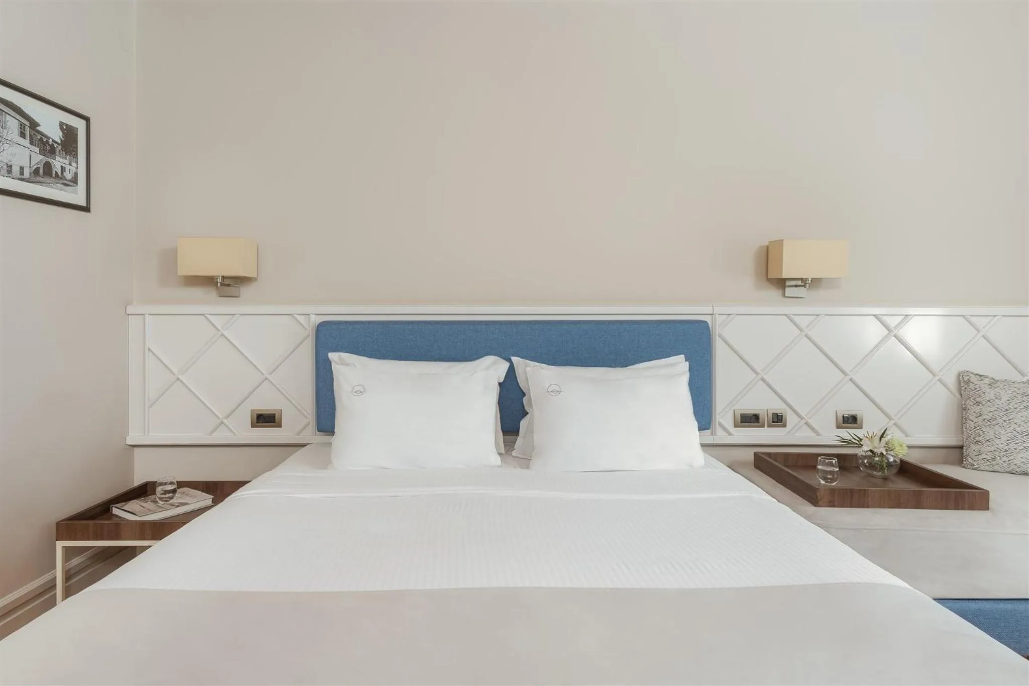 Bed in The Lake Hotel