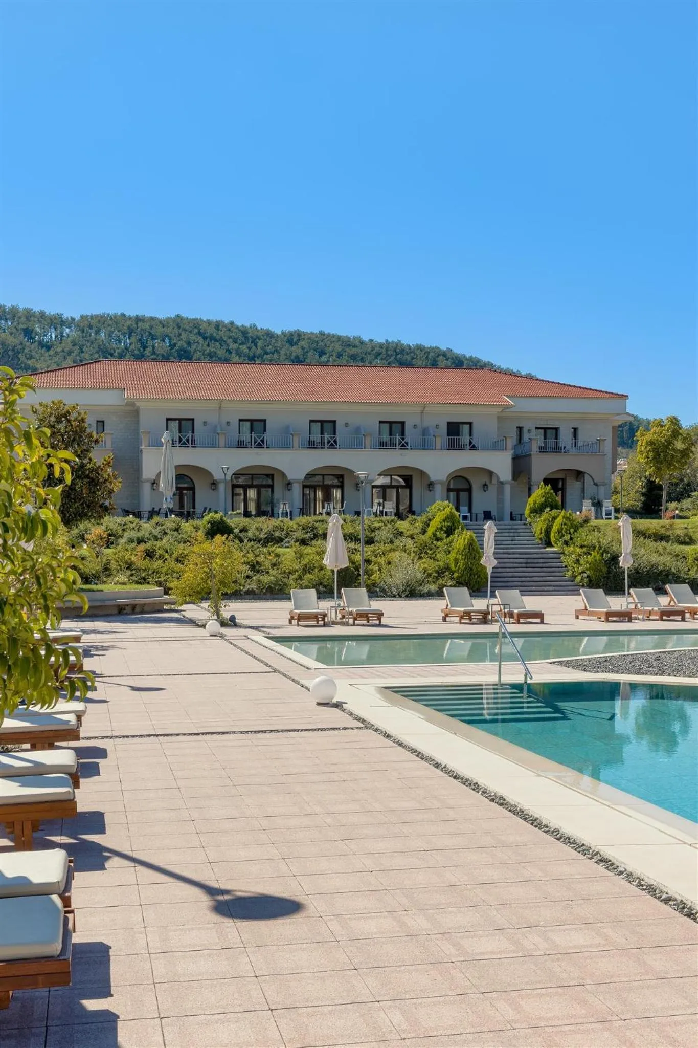 Swimming pool in The Lake Hotel