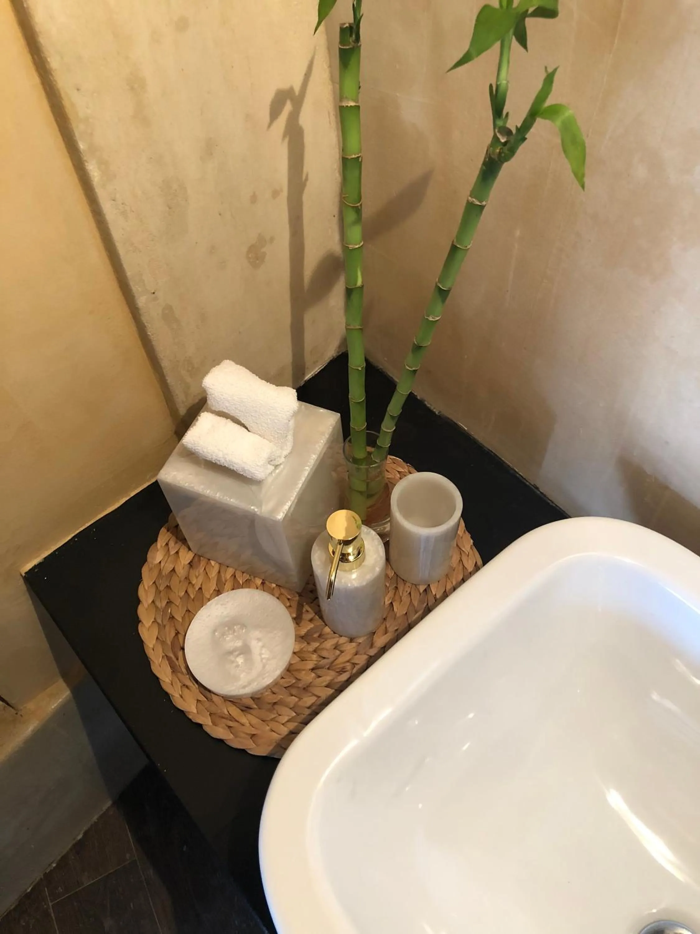 Bathroom in 1822 Makrinitsa Suites