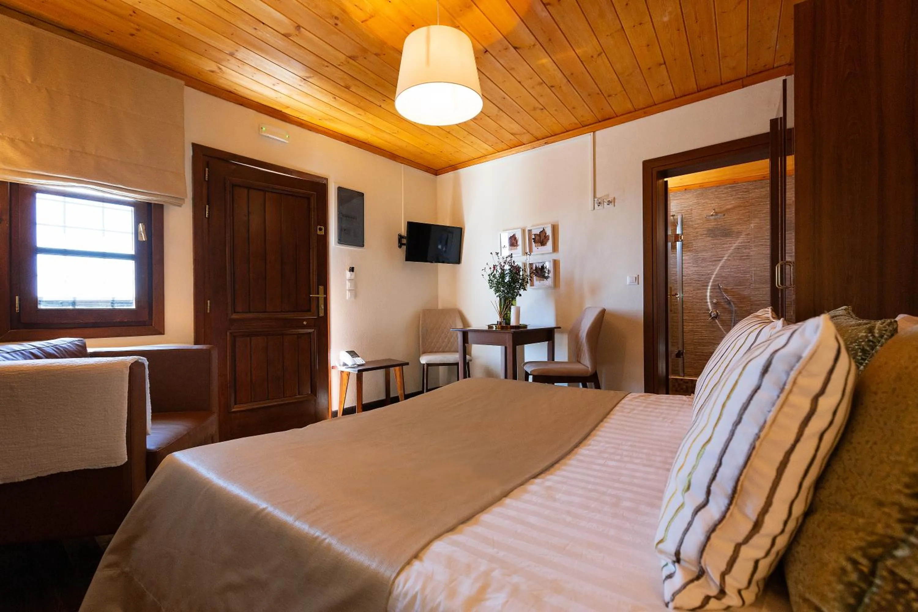 Bed in 1822 Makrinitsa Suites