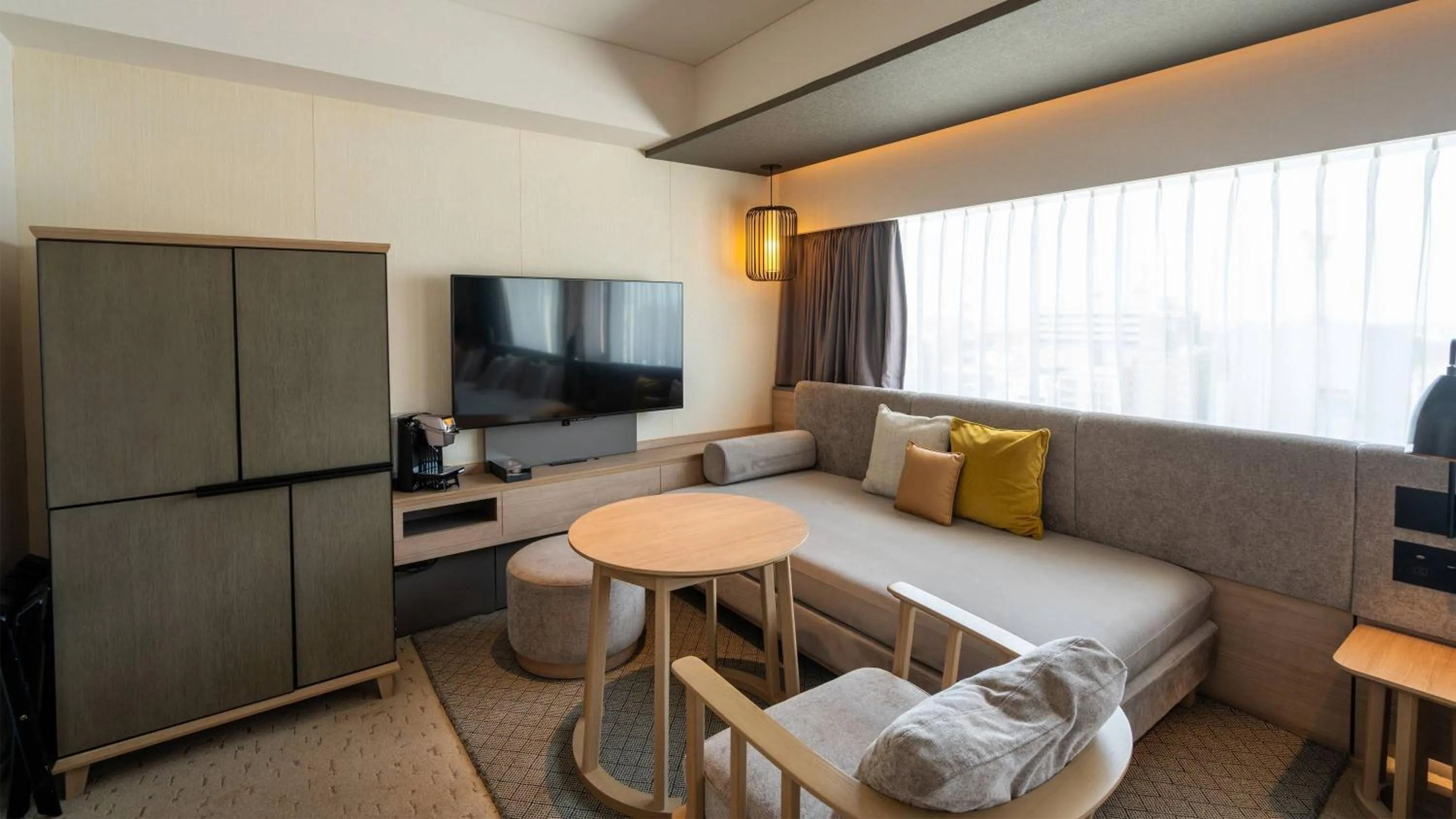 Photo of the whole room, Bed in Solaria Nishitetsu Hotel Fukuoka