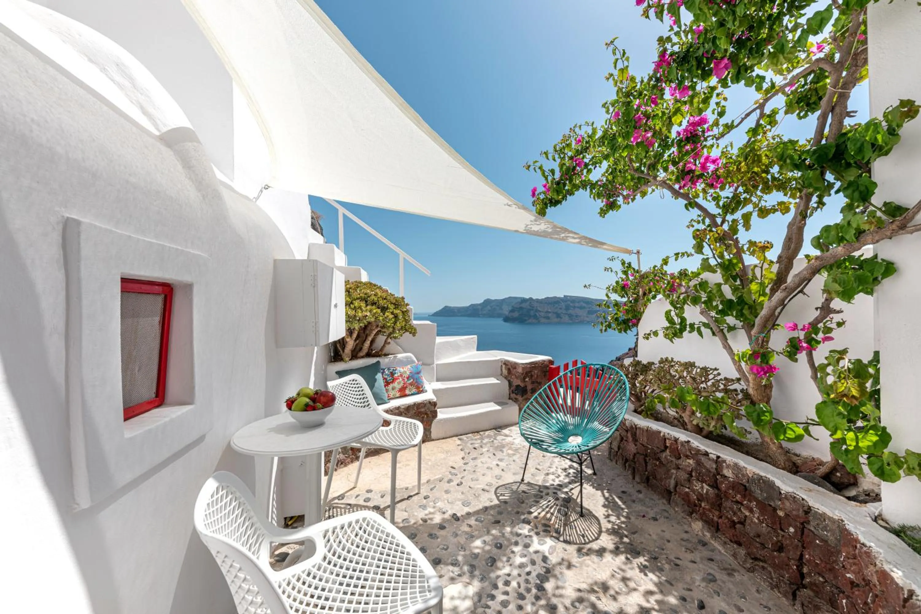 Property building in White Cave by Caldera Houses