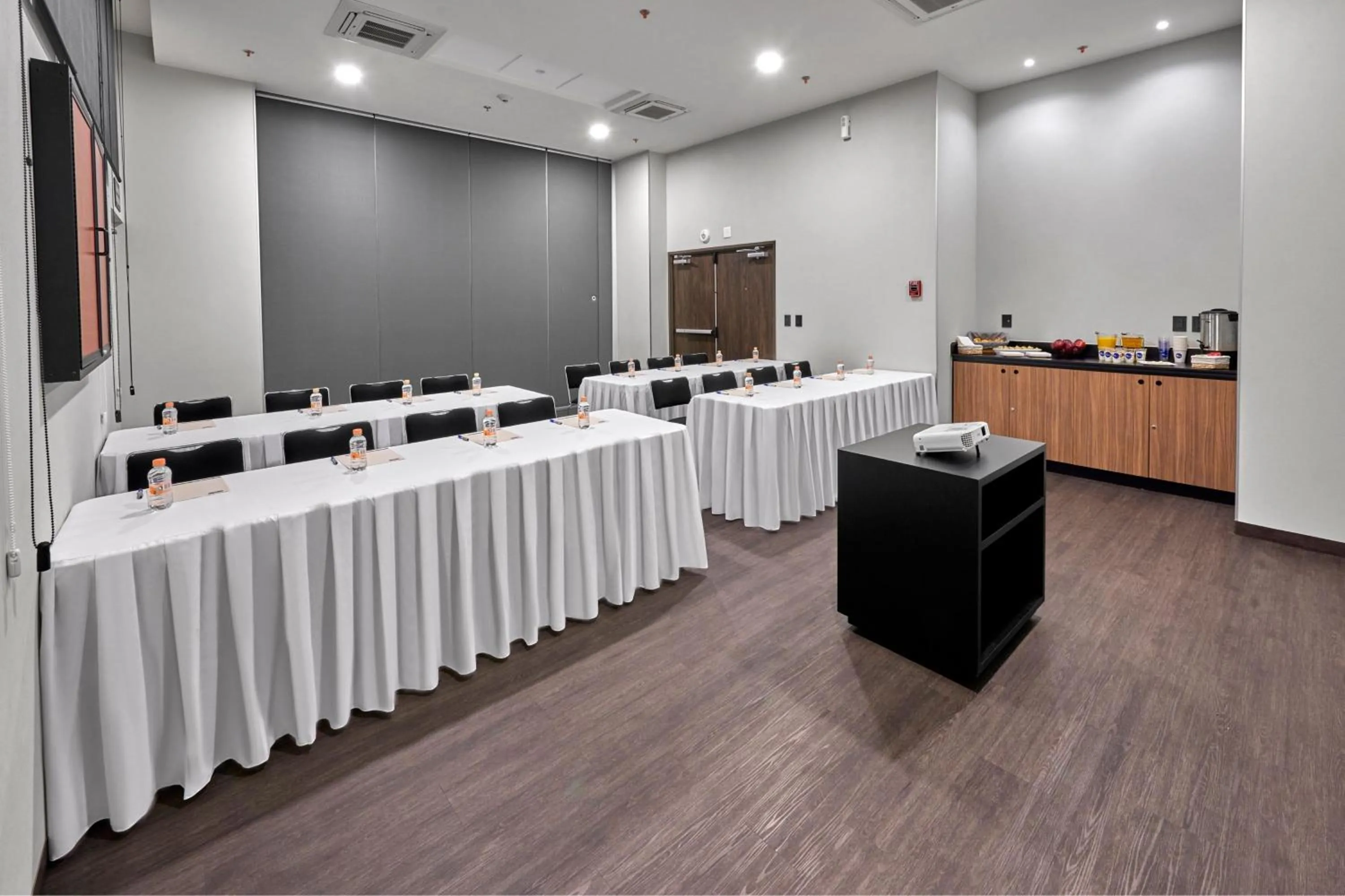 Meeting/conference room in City Express by Marriott Ciudad de México La Villa