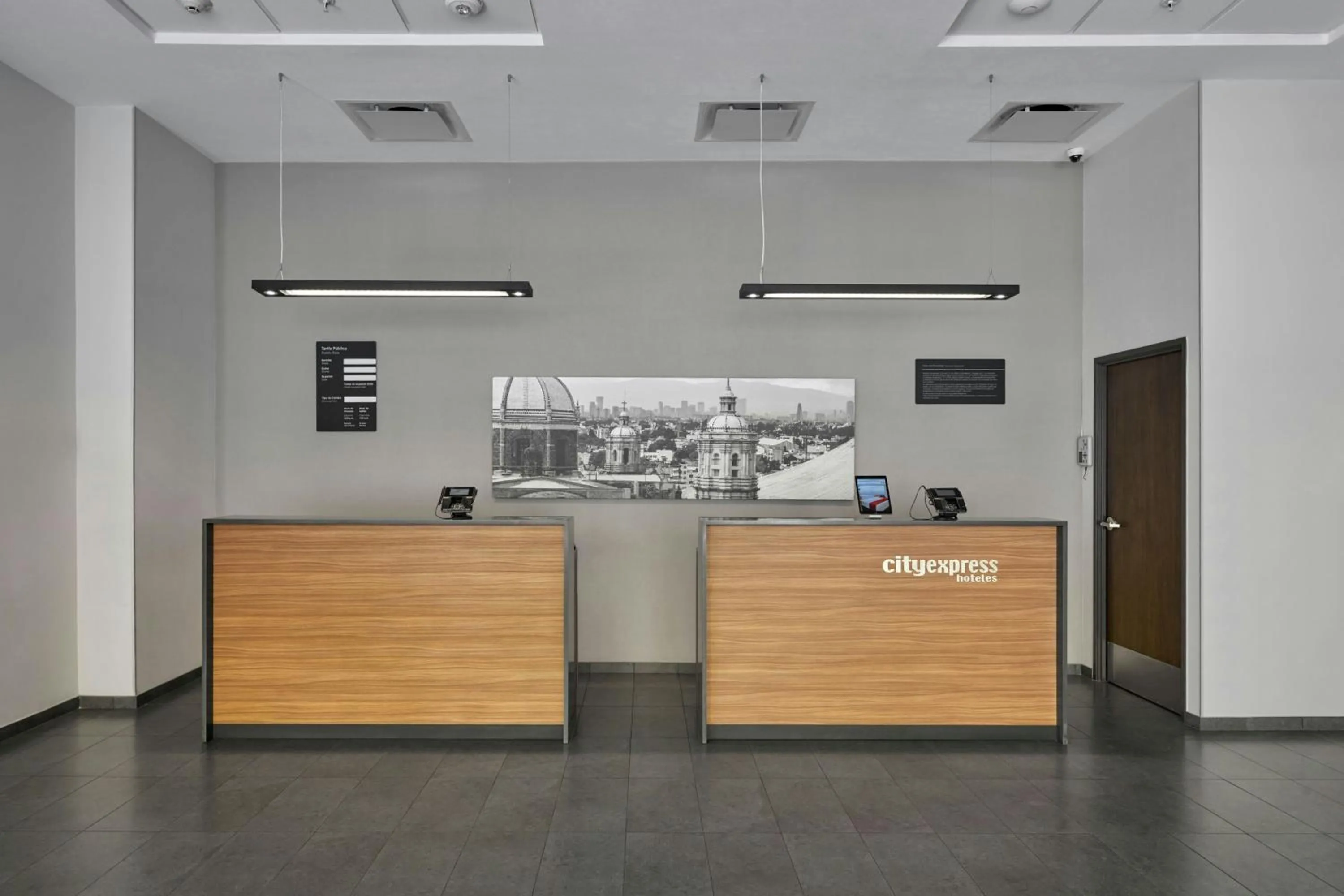 Lobby or reception in City Express by Marriott Ciudad de México La Villa