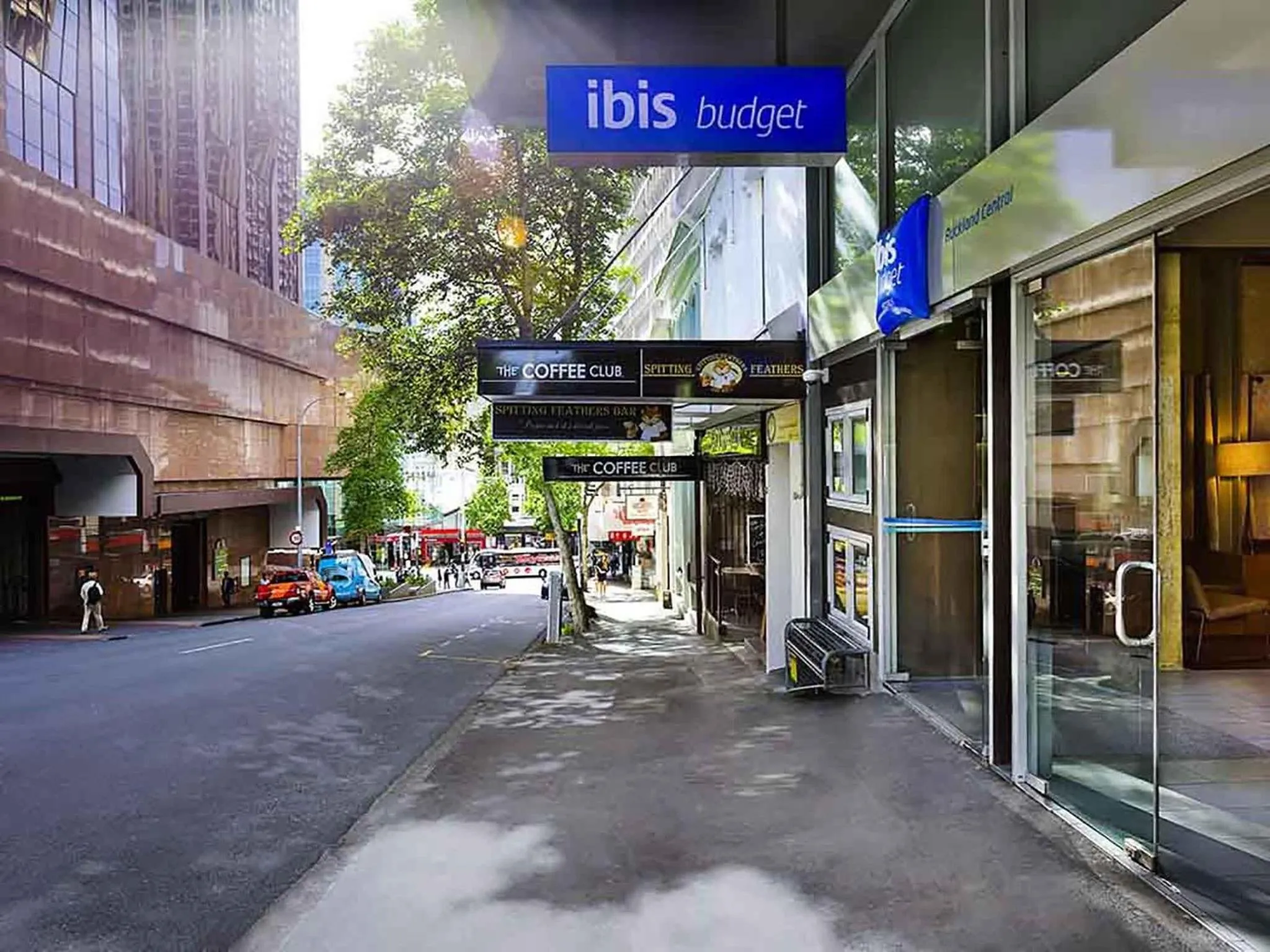 Property building in ibis budget Auckland Central