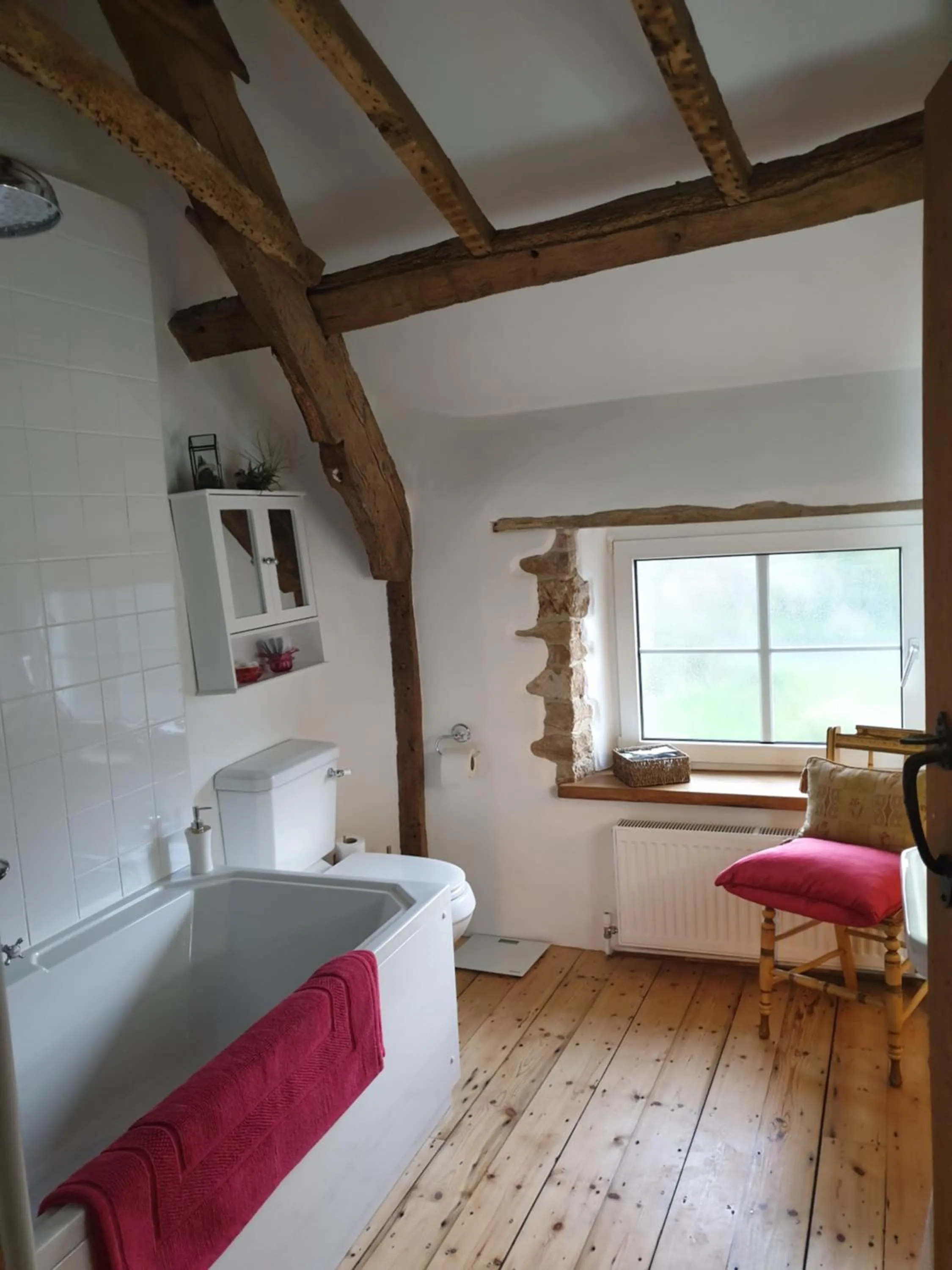 Bathroom, Bed in The Millers Cottage