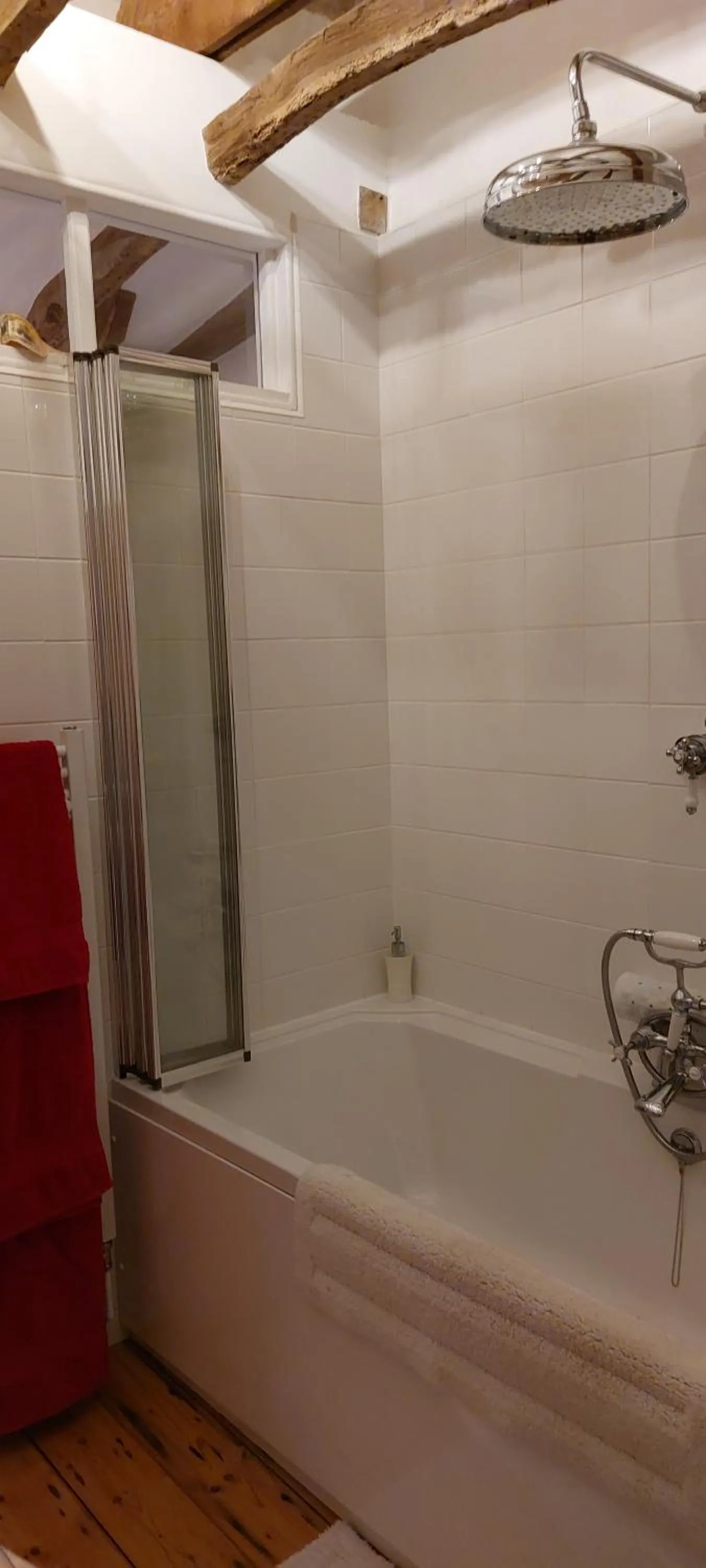 Bath in The Millers Cottage