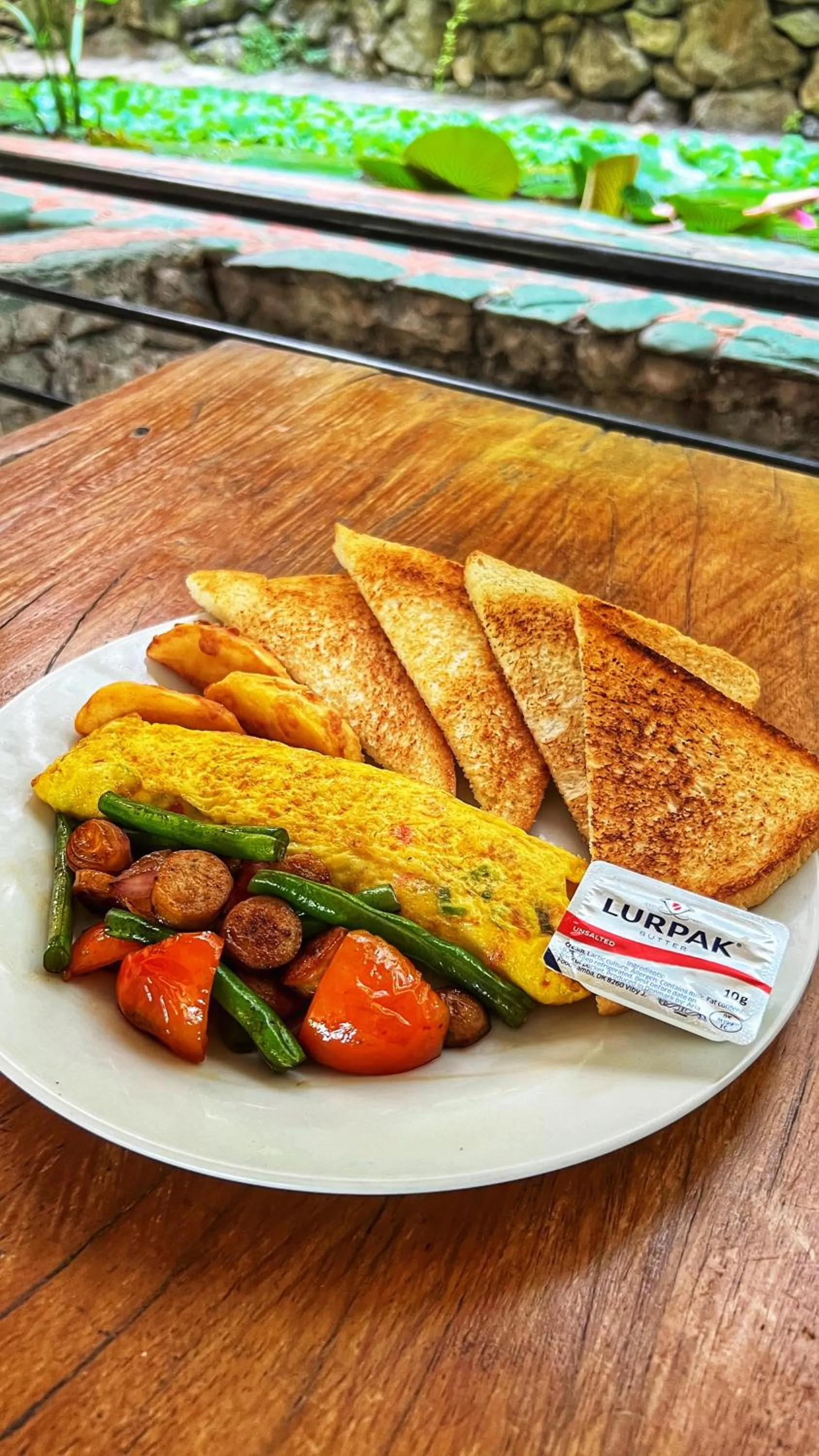 Centro Bajo Hotel & Resto