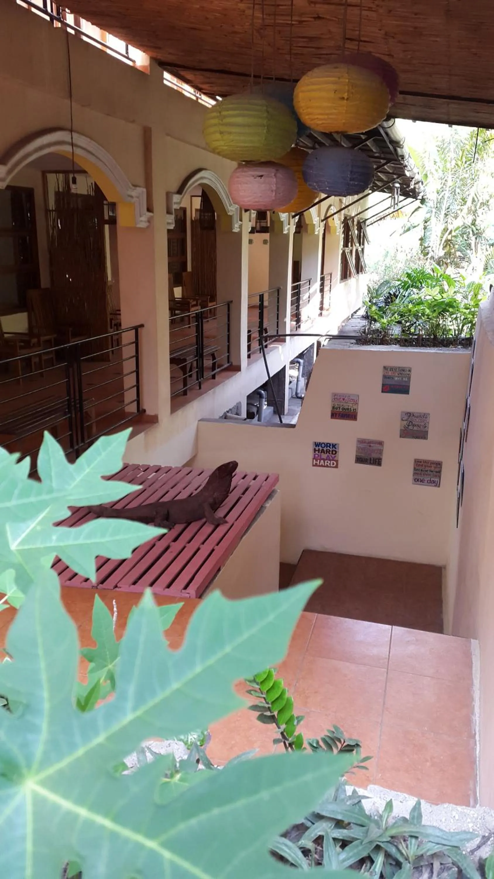 Centro Bajo Hotel & Resto