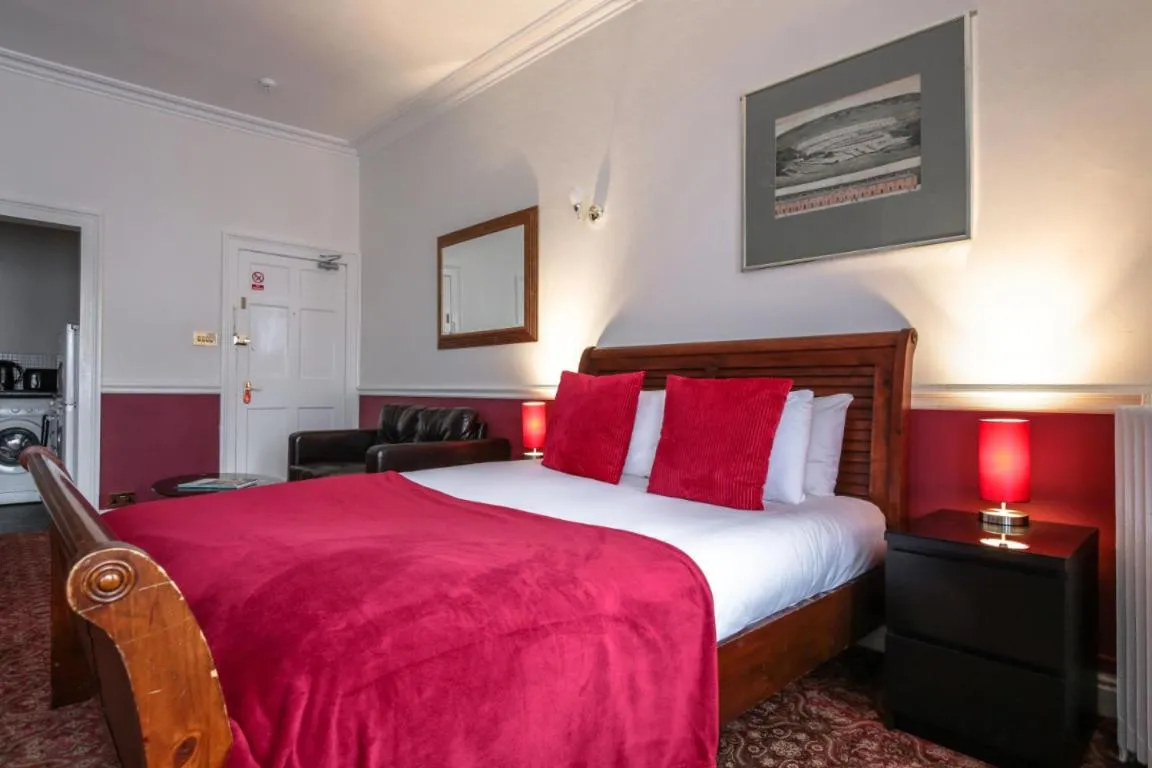 Bed in City Studios - Rodney Street