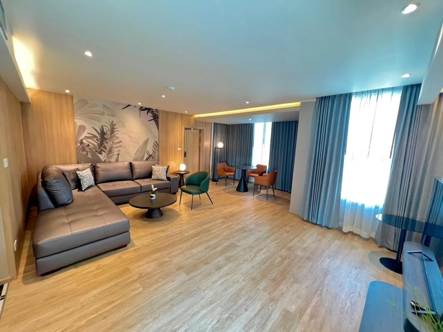 Living room in Buri Sriphu Hotel