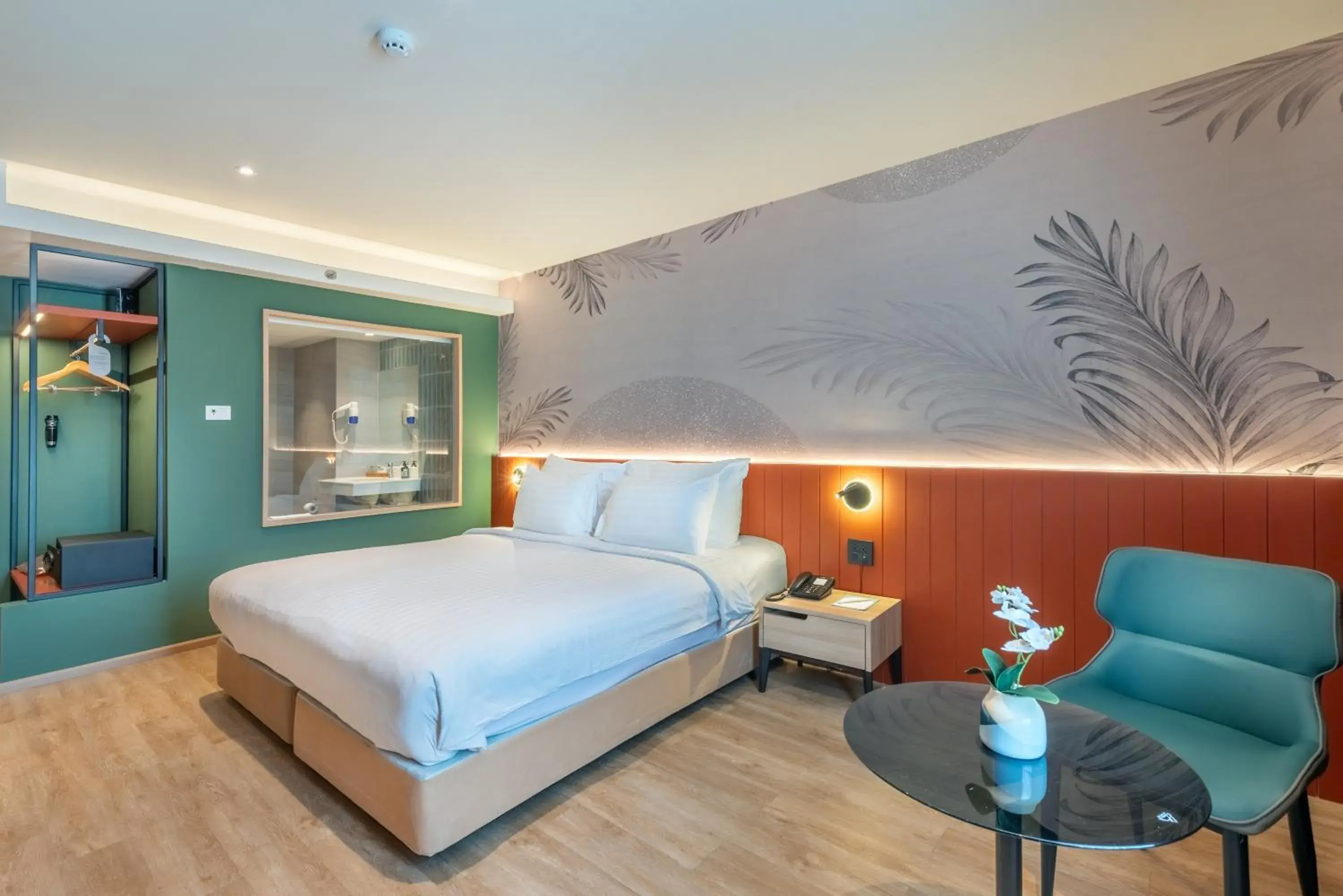 Superior King Room in Buri Sriphu Hotel Superior King Room in Buri Sriphu Hotel