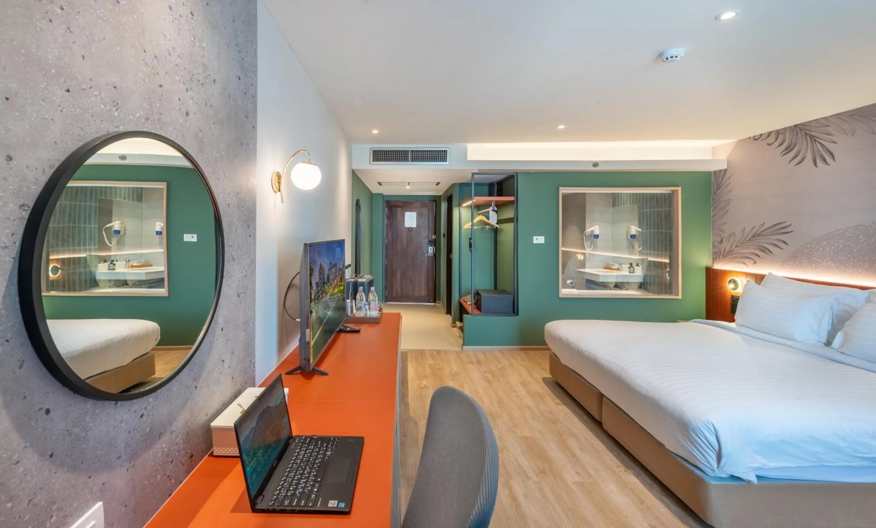 Bed in Buri Sriphu Hotel