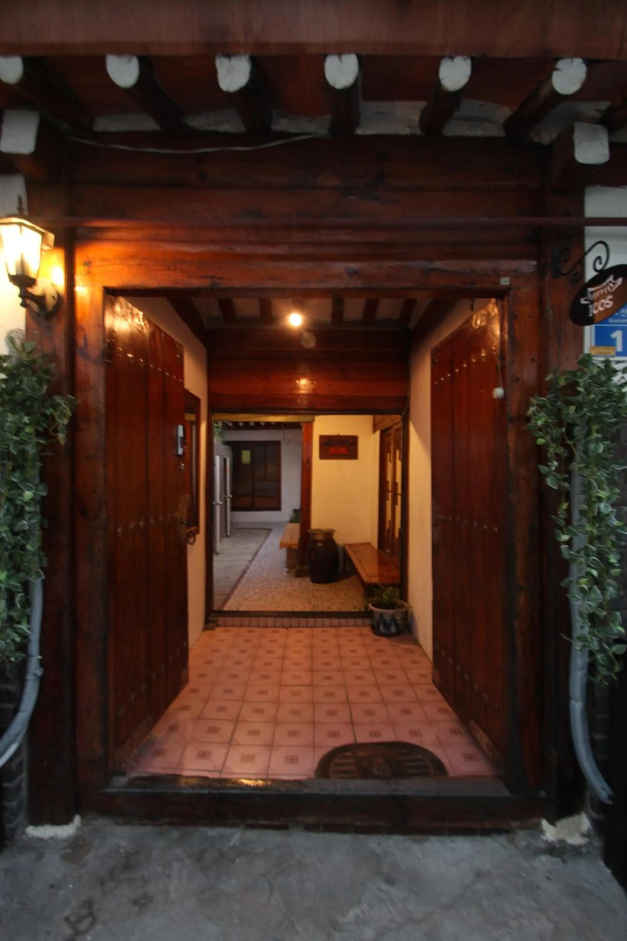 ICOS Guesthouse 1 - Female Only