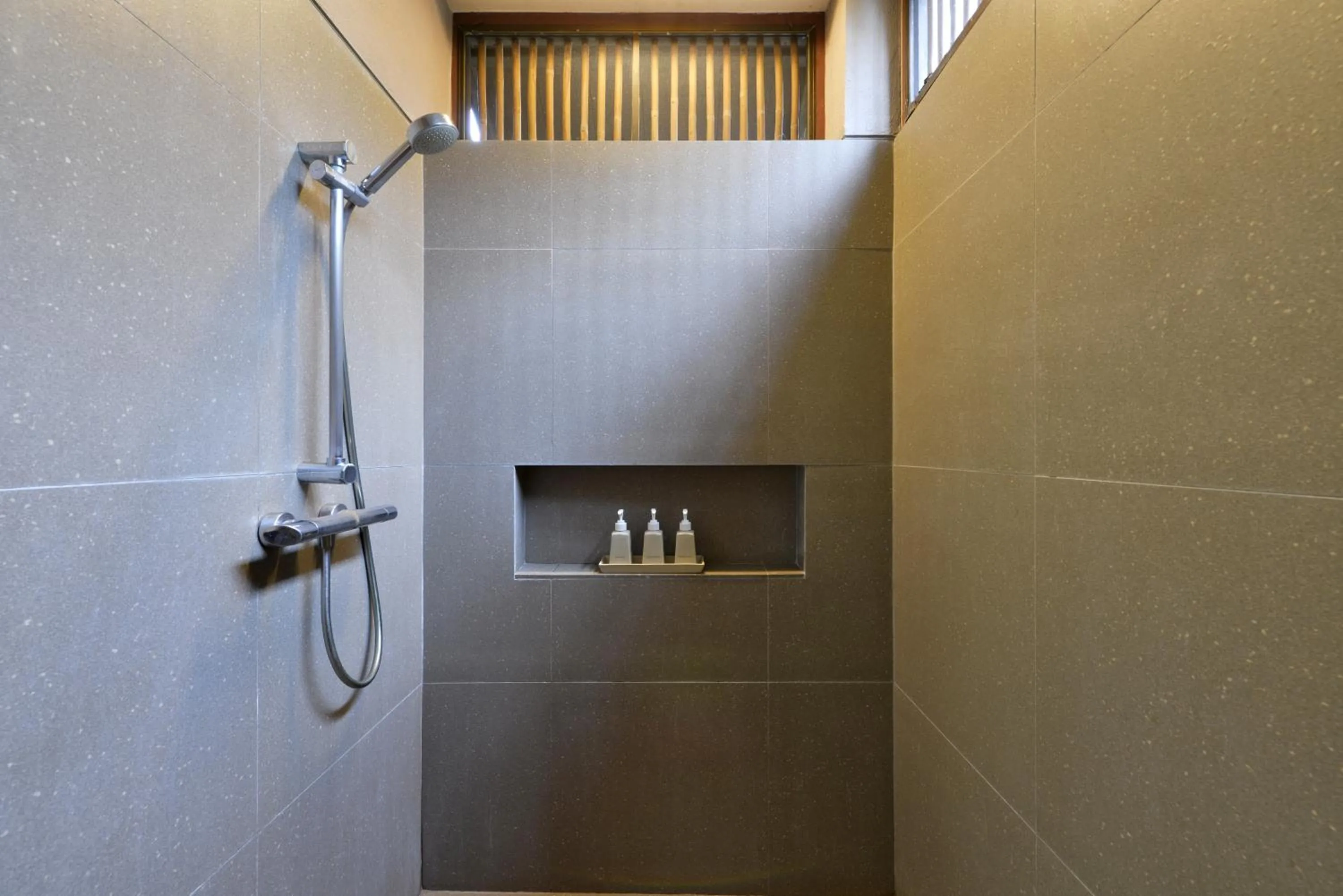 Shower in Twin Lotus Resort and Spa - SHA Plus - Adult Only "November - April"