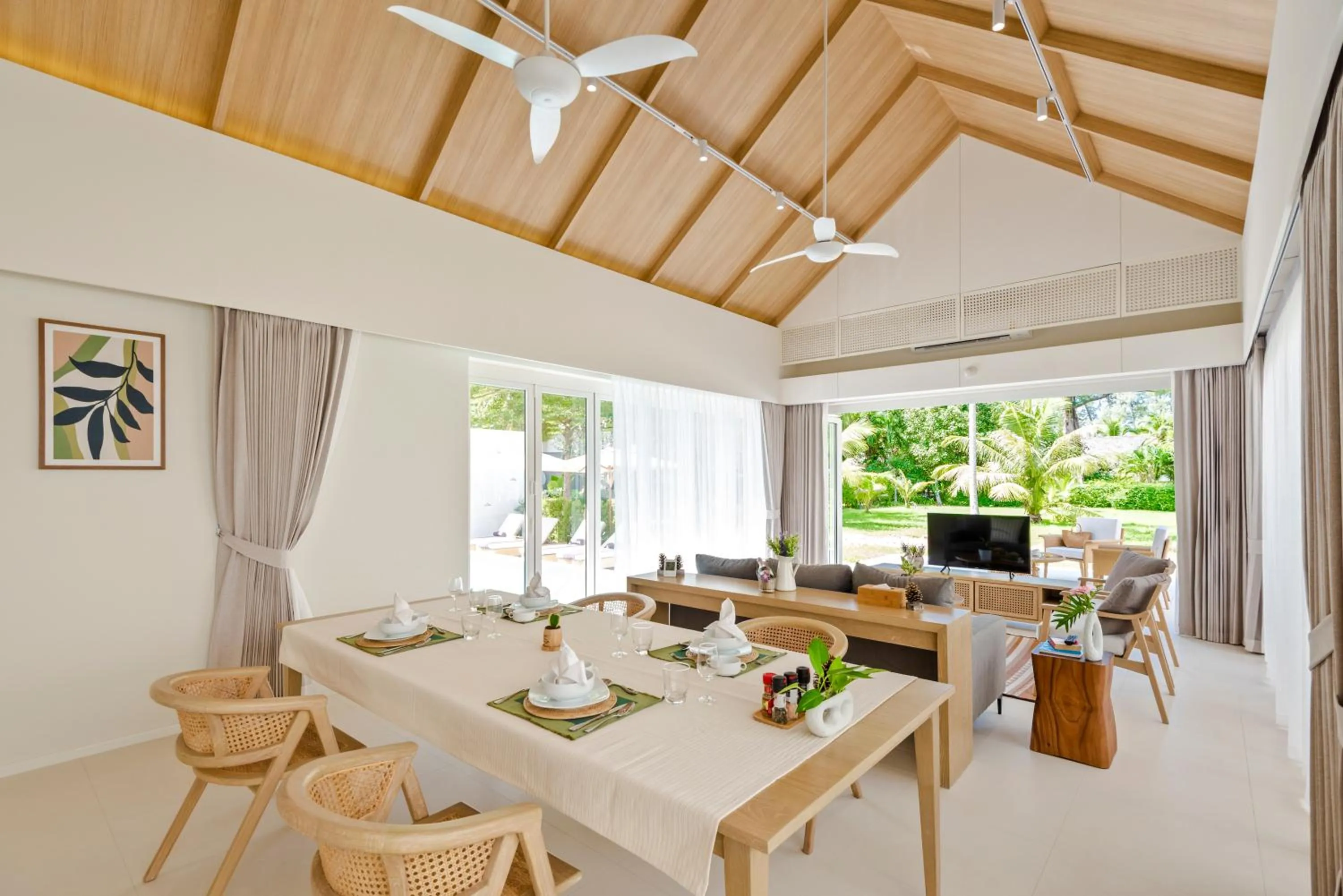 Living room in Twin Lotus Resort and Spa - SHA Plus - Adult Only "November - April"