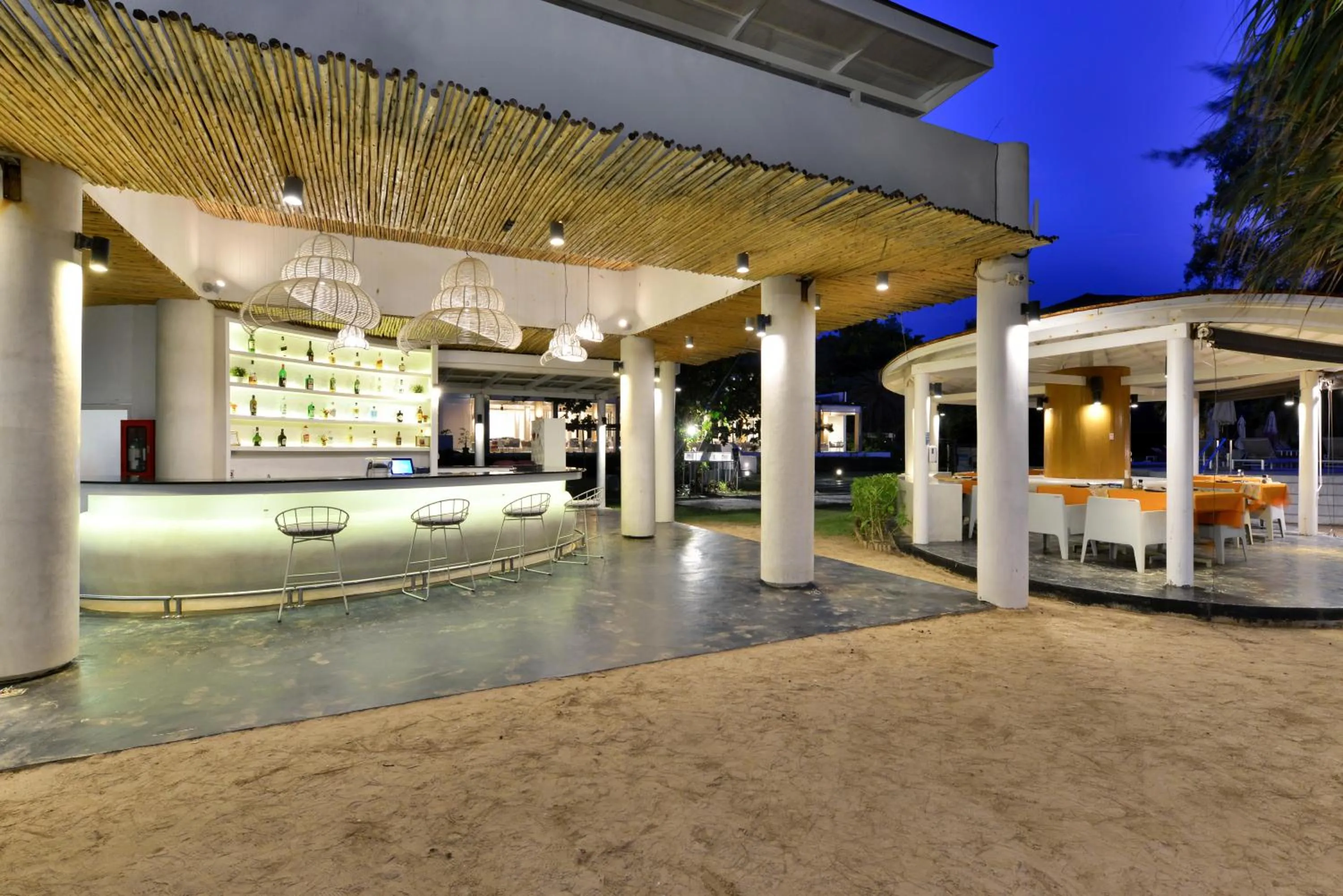 Lounge or bar in Twin Lotus Resort and Spa - SHA Plus - Adult Only "November - April"