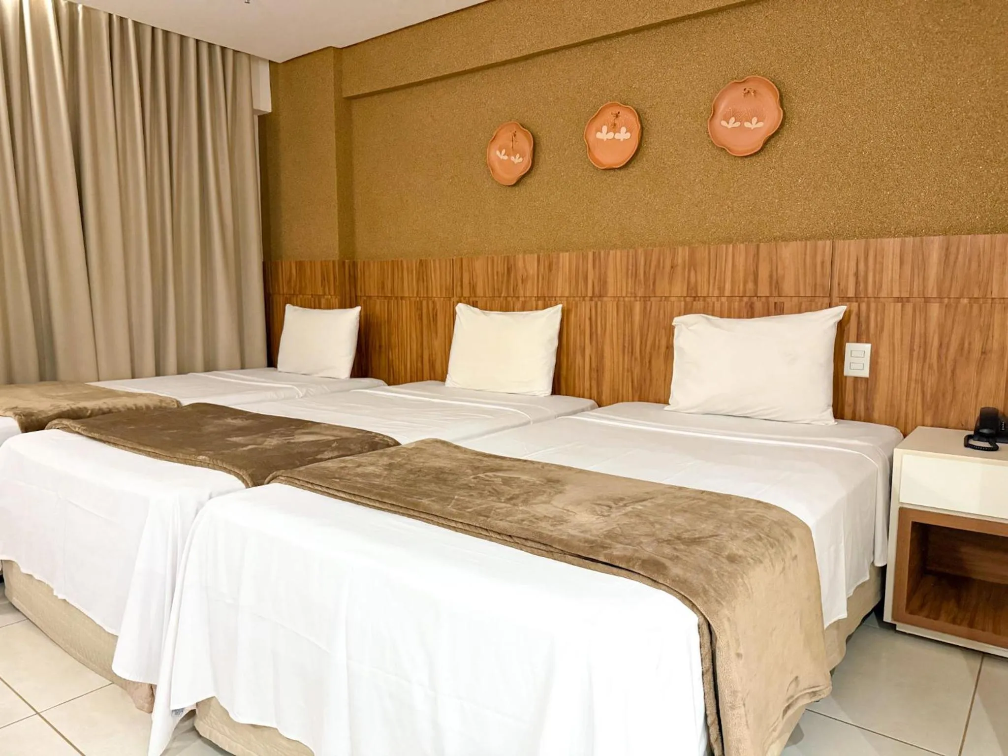 Bedroom, Bed in Vivence Suítes Hotel Palmas