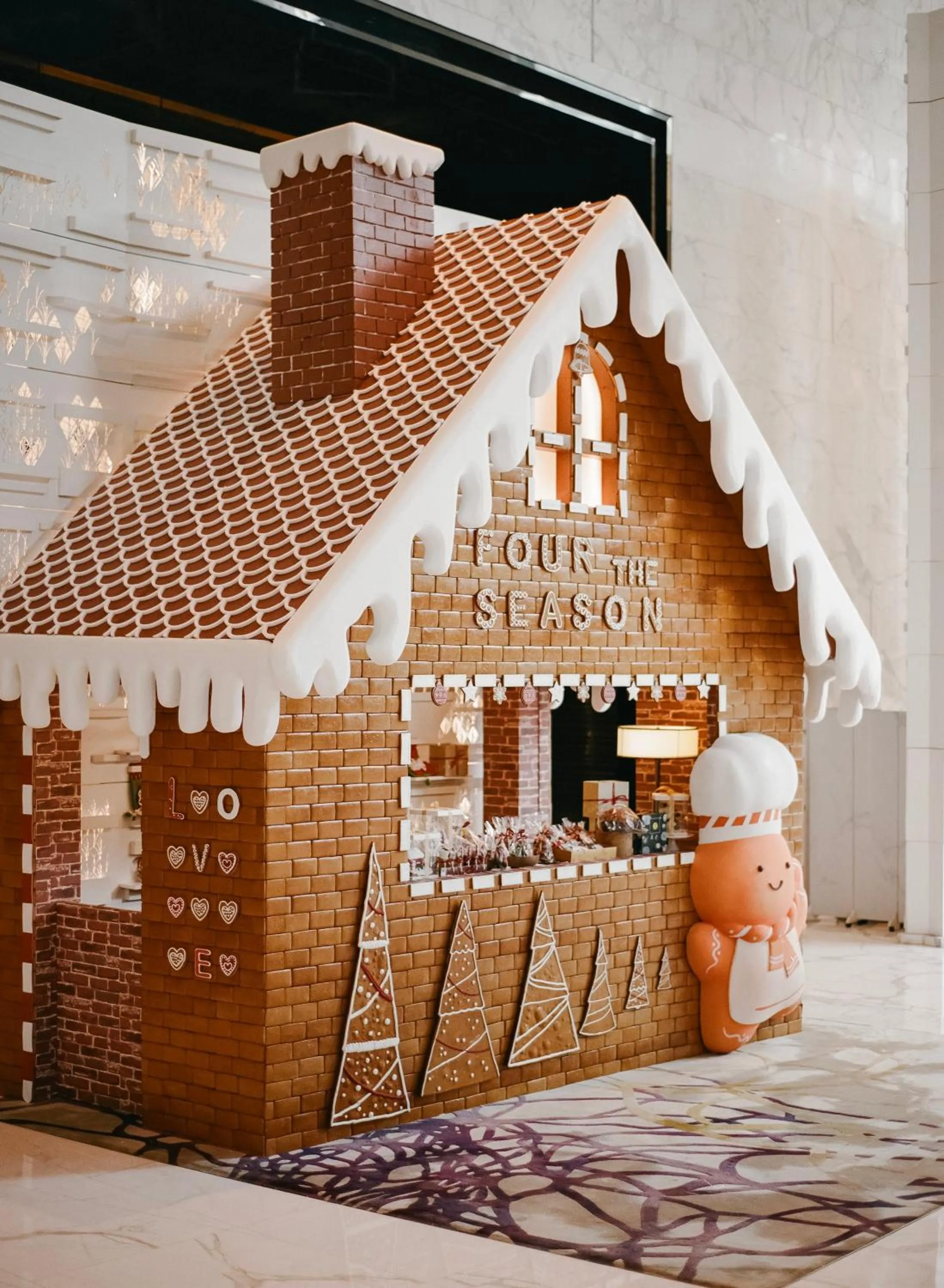 Lobby or reception in Four Seasons Hotel Guangzhou