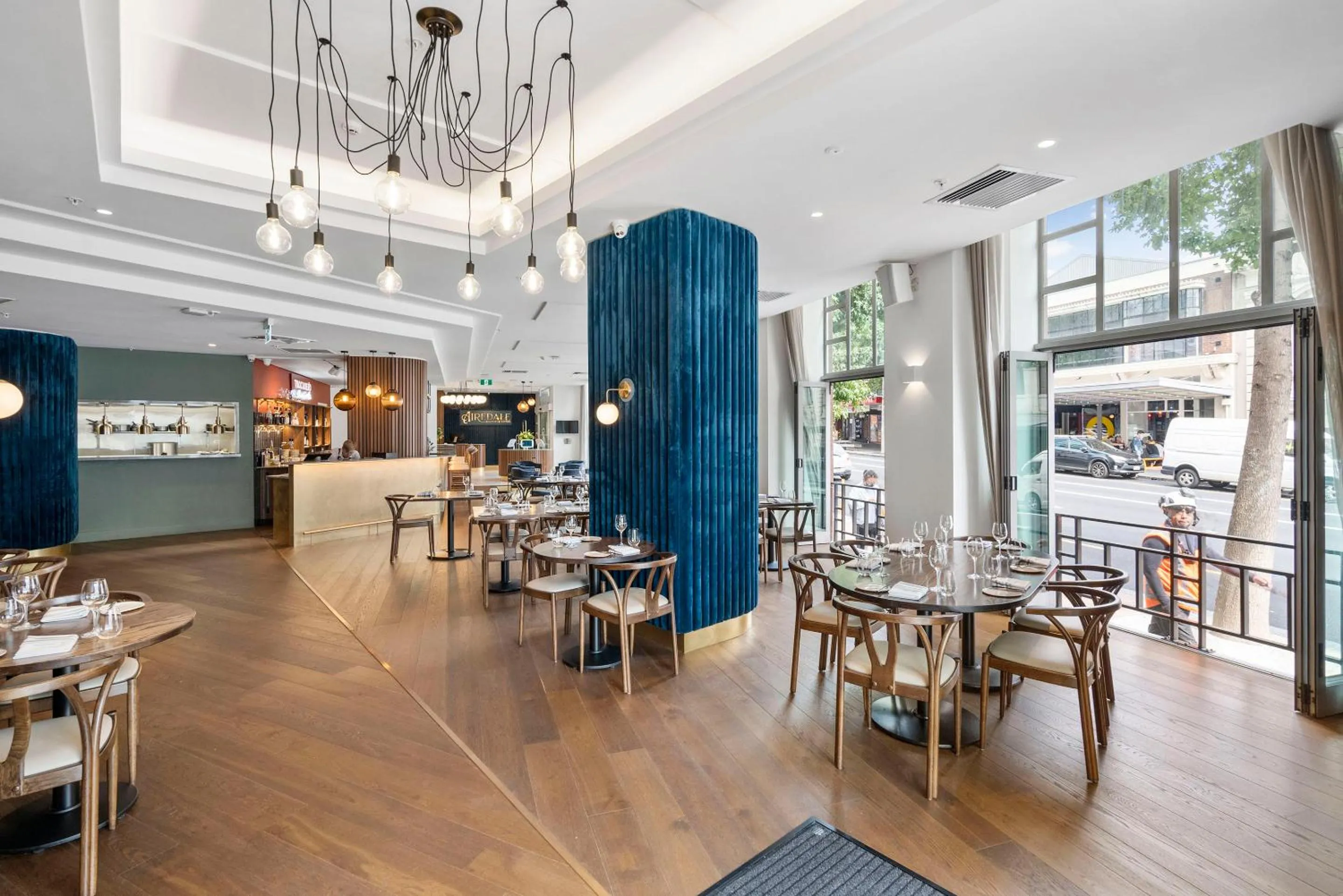 Restaurant/places to eat in Legacy Airedale Hotel Auckland