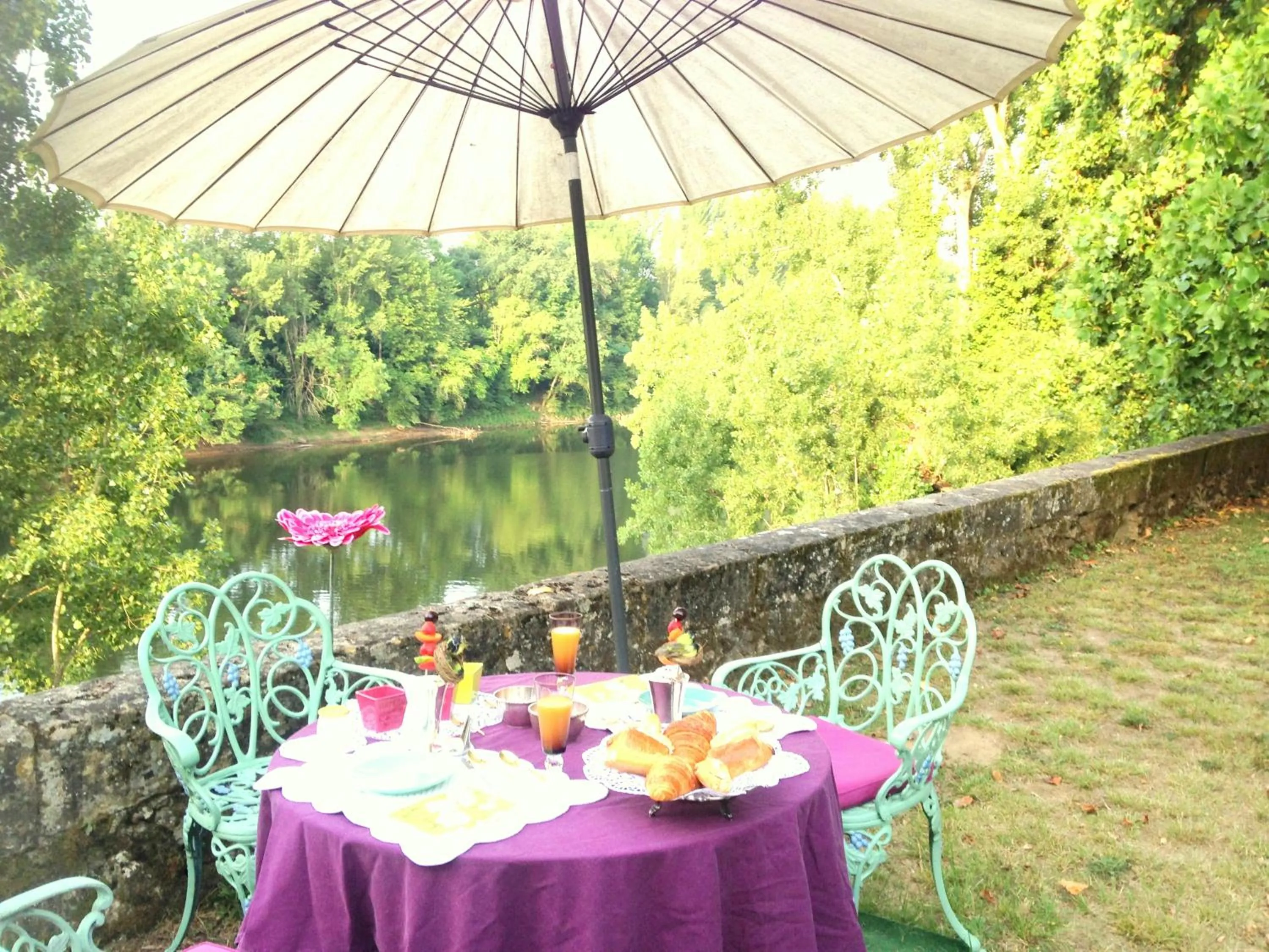 Garden in La Rebière d'Or, B&B et Gîte