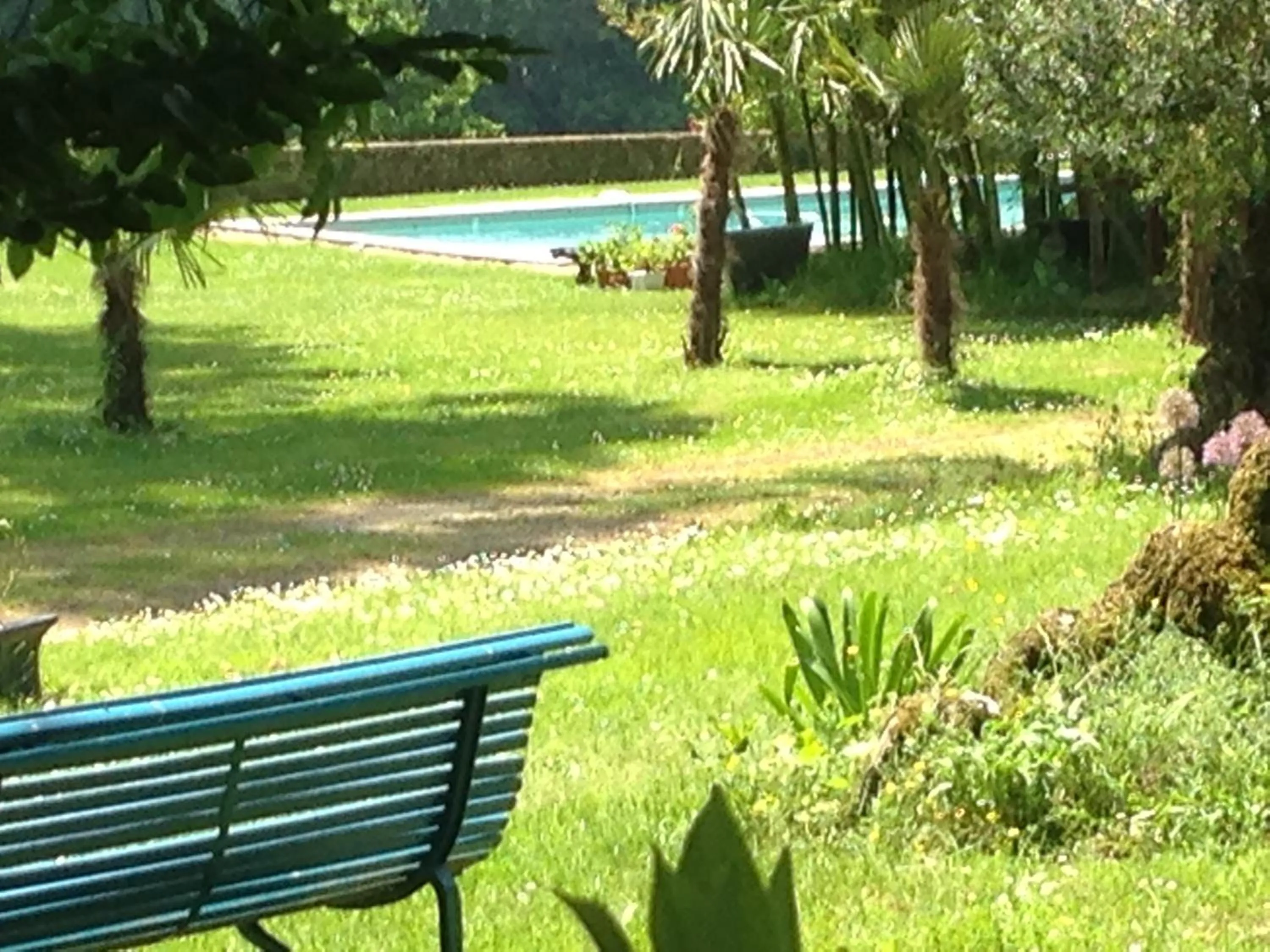 Pool view in La Rebière d'Or, B&B et Gîte