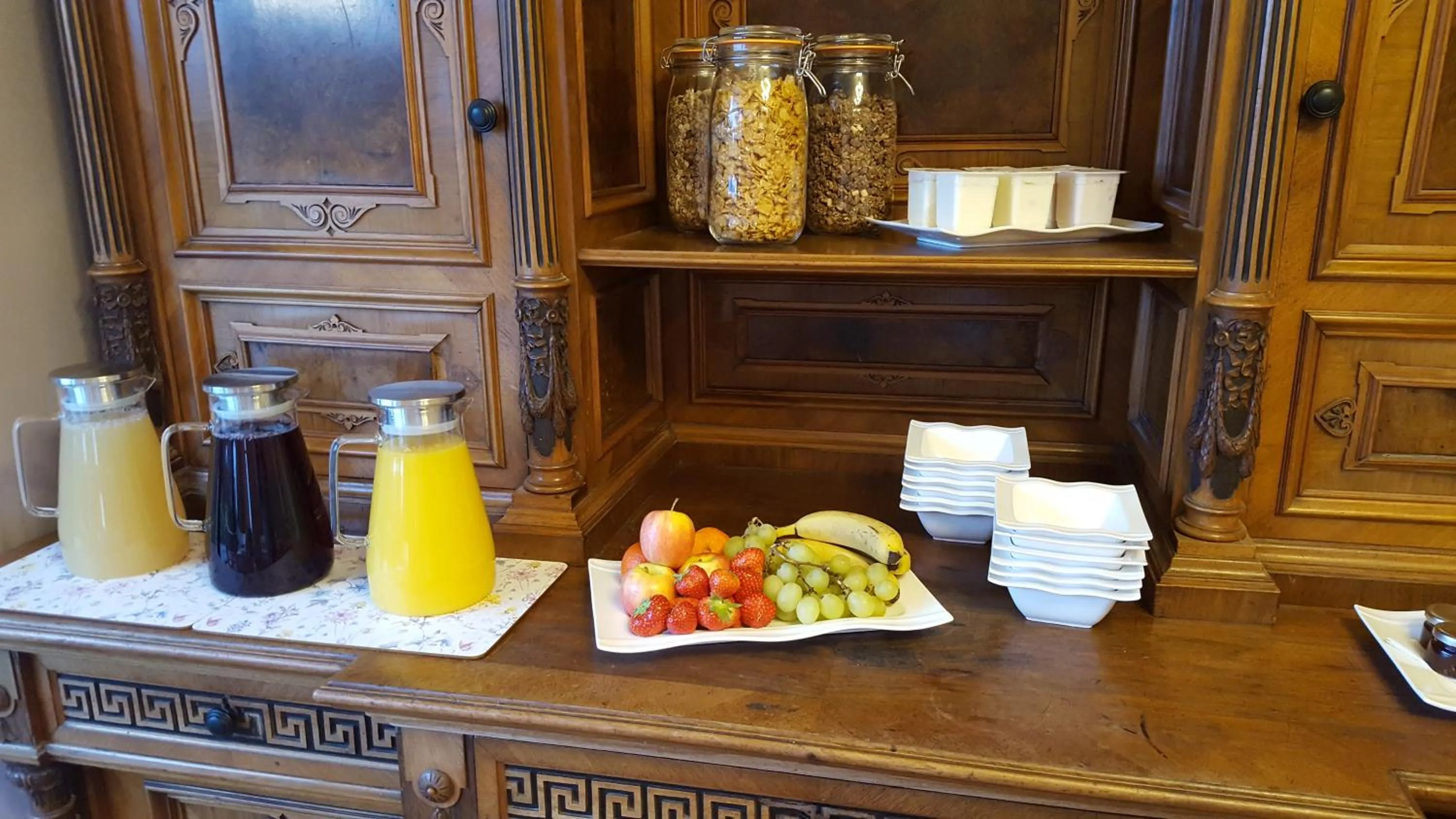 Food and drinks in Leroy´s Lodge