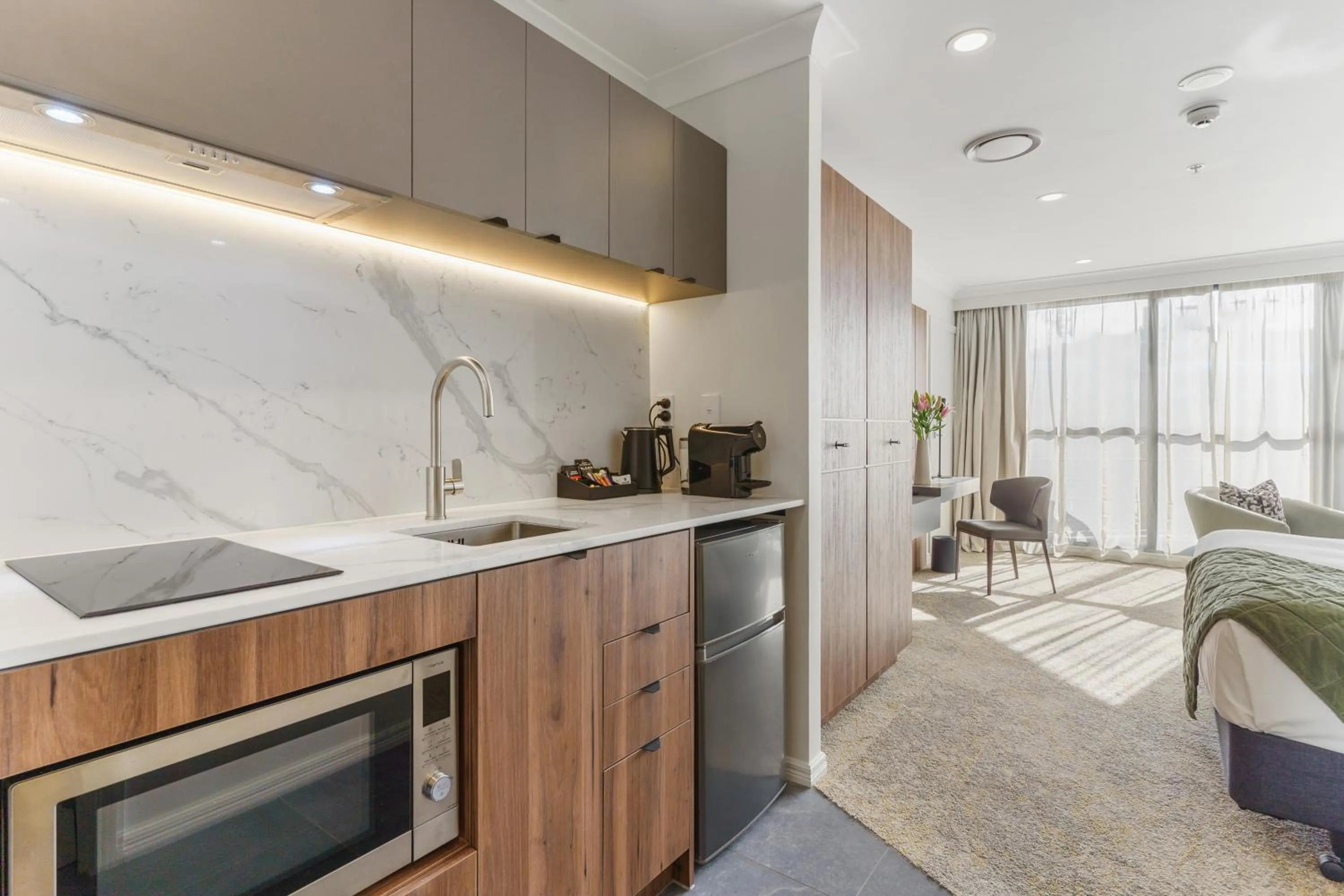 Kitchen or kitchenette in Parkside Hotel & Apartments