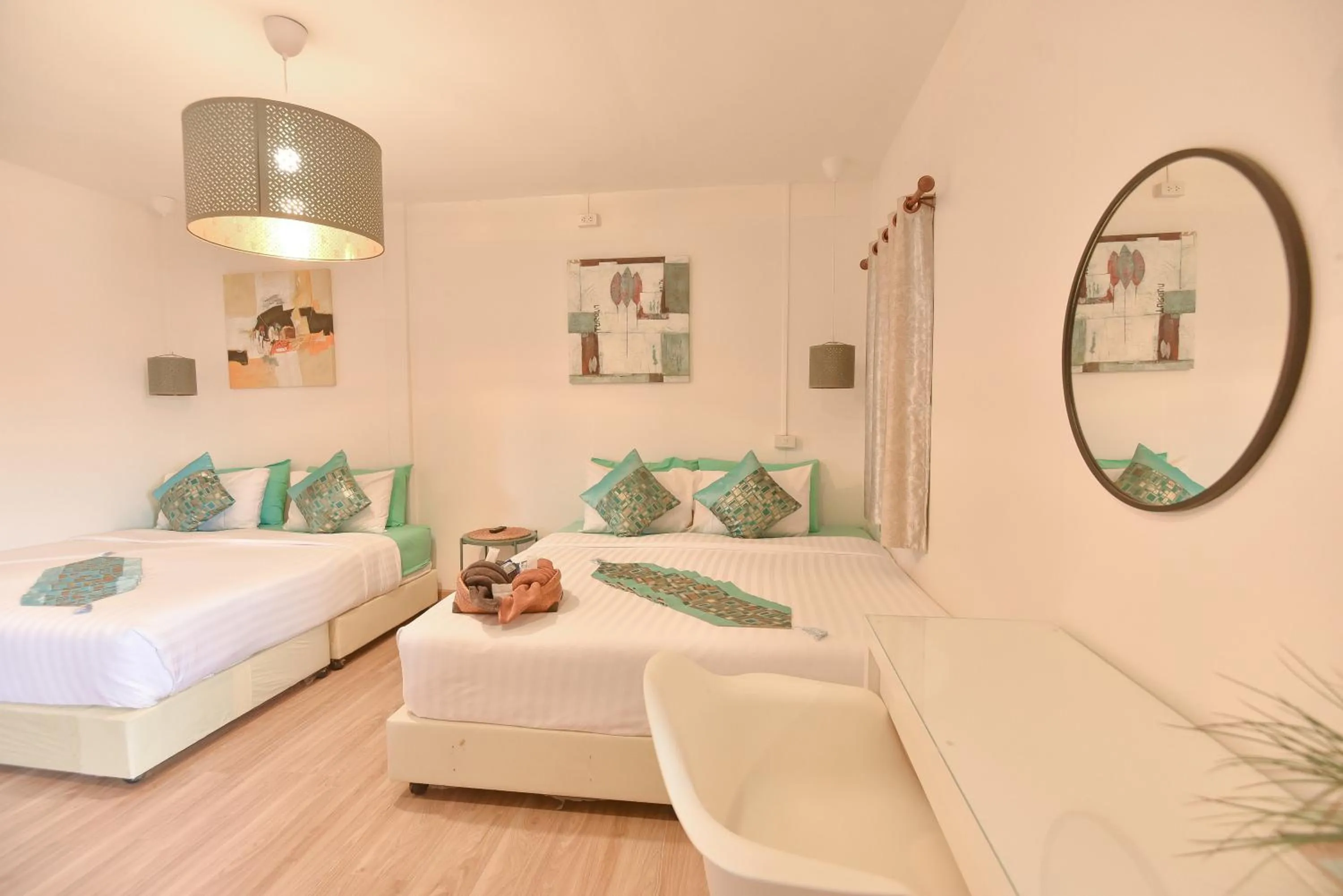 Photo of the whole room, Bed in P.U. Inn Resort