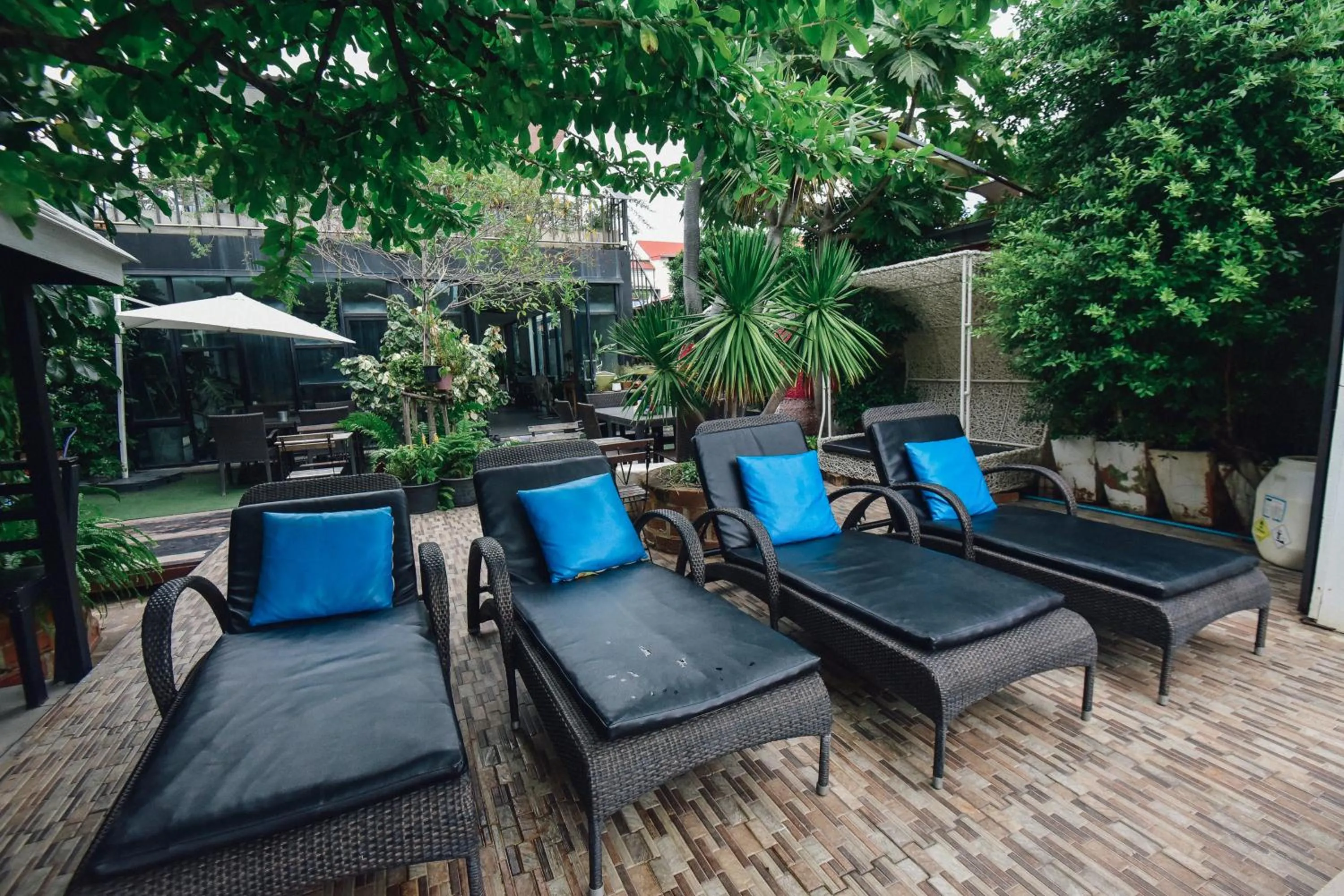 Patio in P.U. Inn Resort