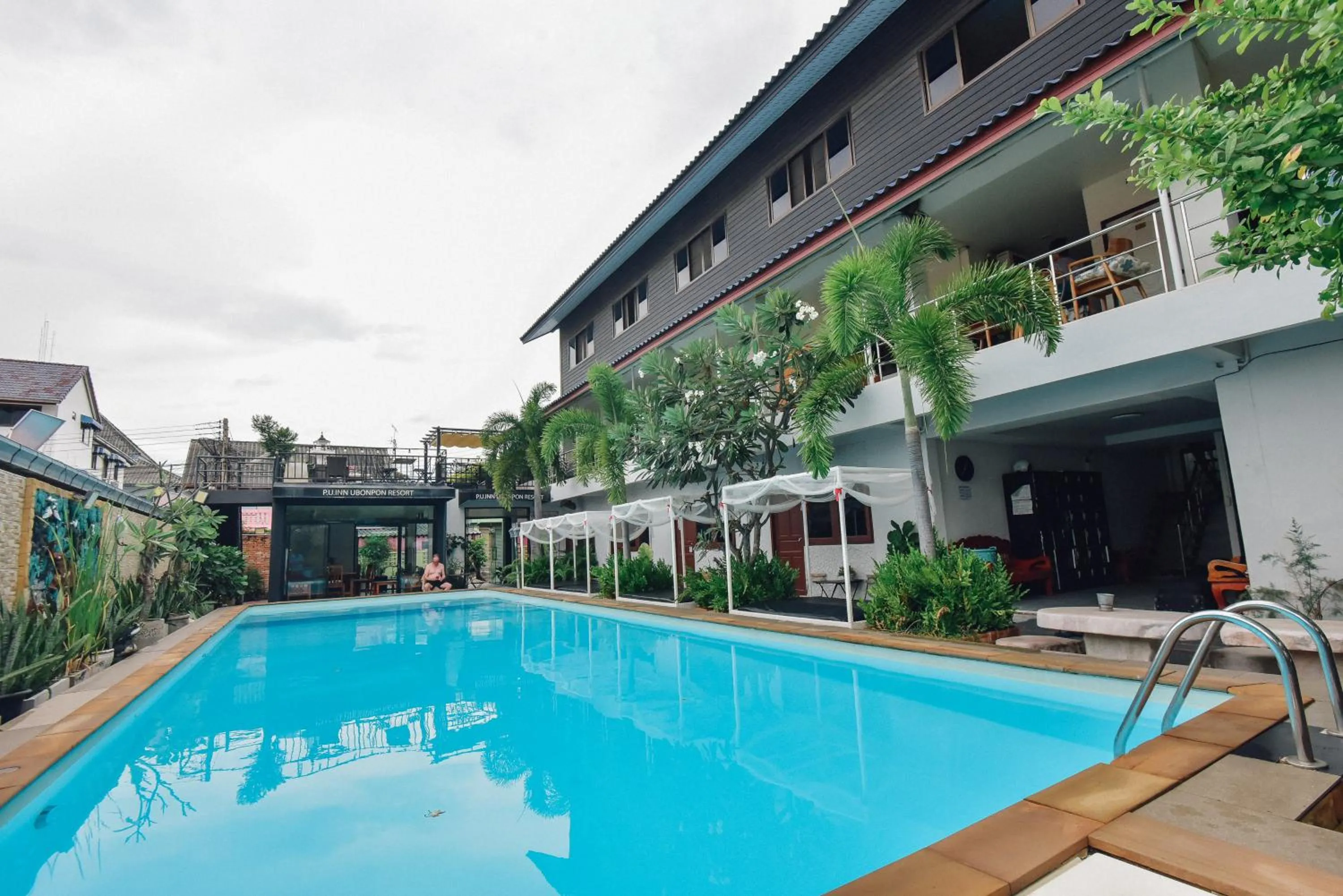 Patio in P.U. Inn Resort