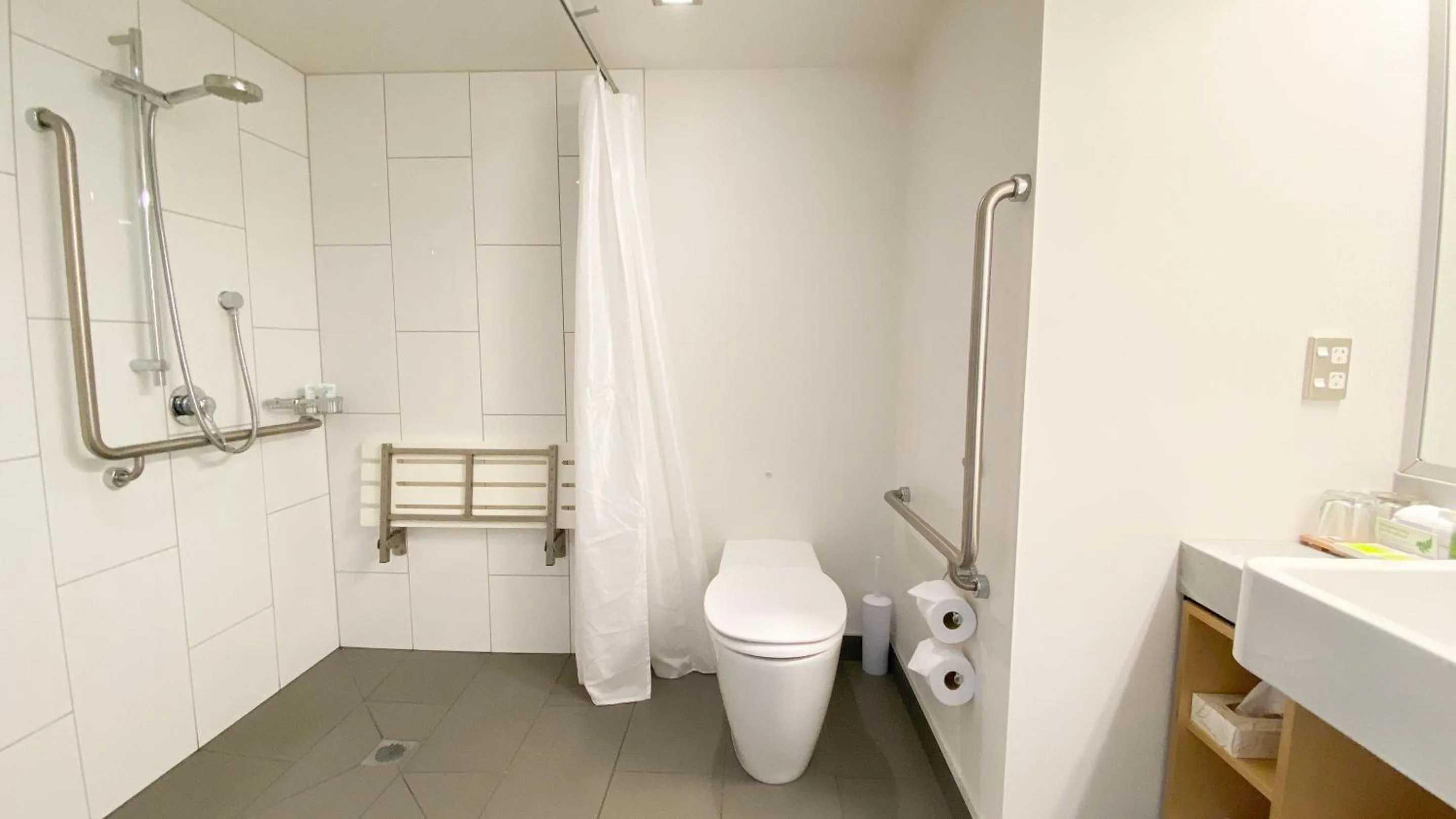 Bathroom in Scenic Hotel Marlborough