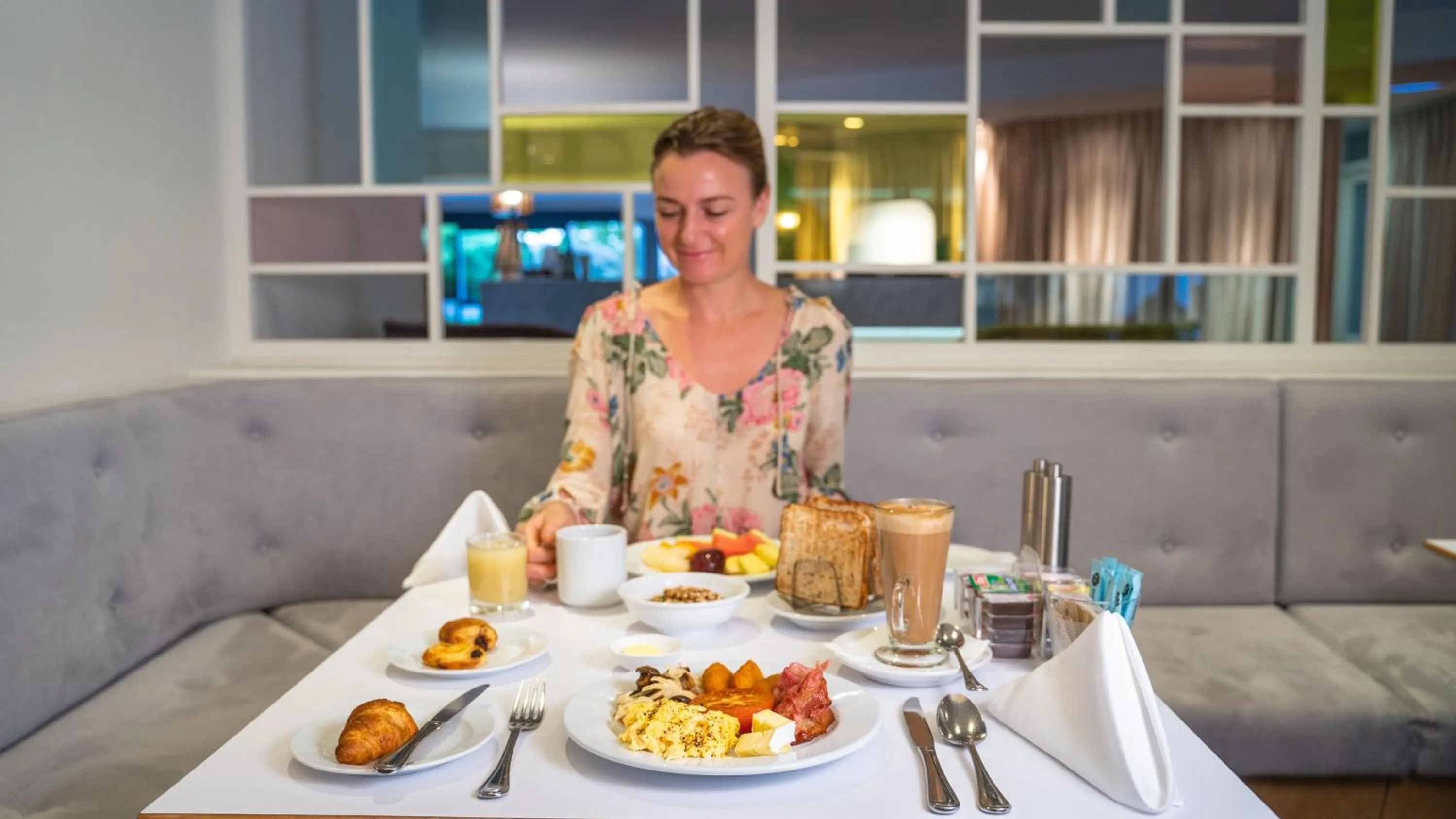 Breakfast in Scenic Hotel Marlborough