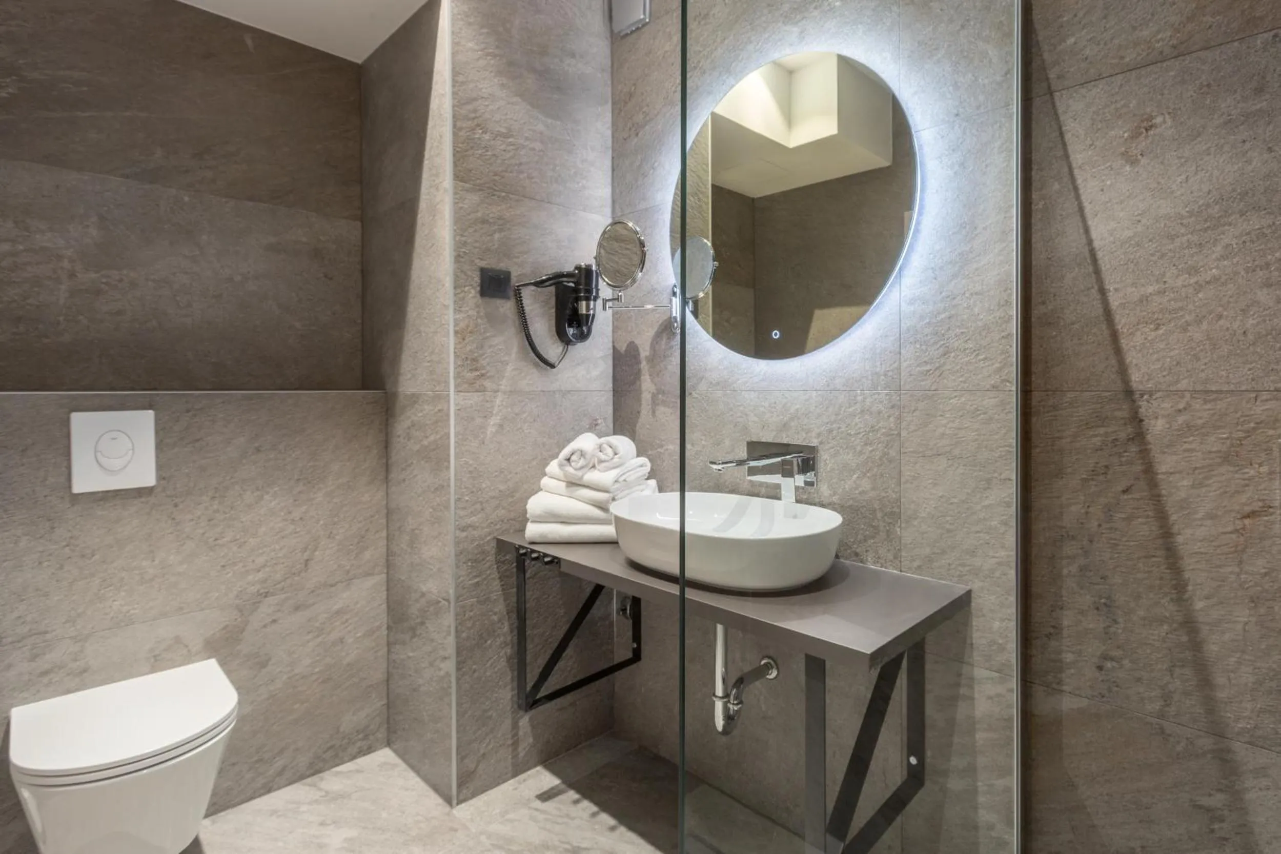 Shower in Hotel Squero