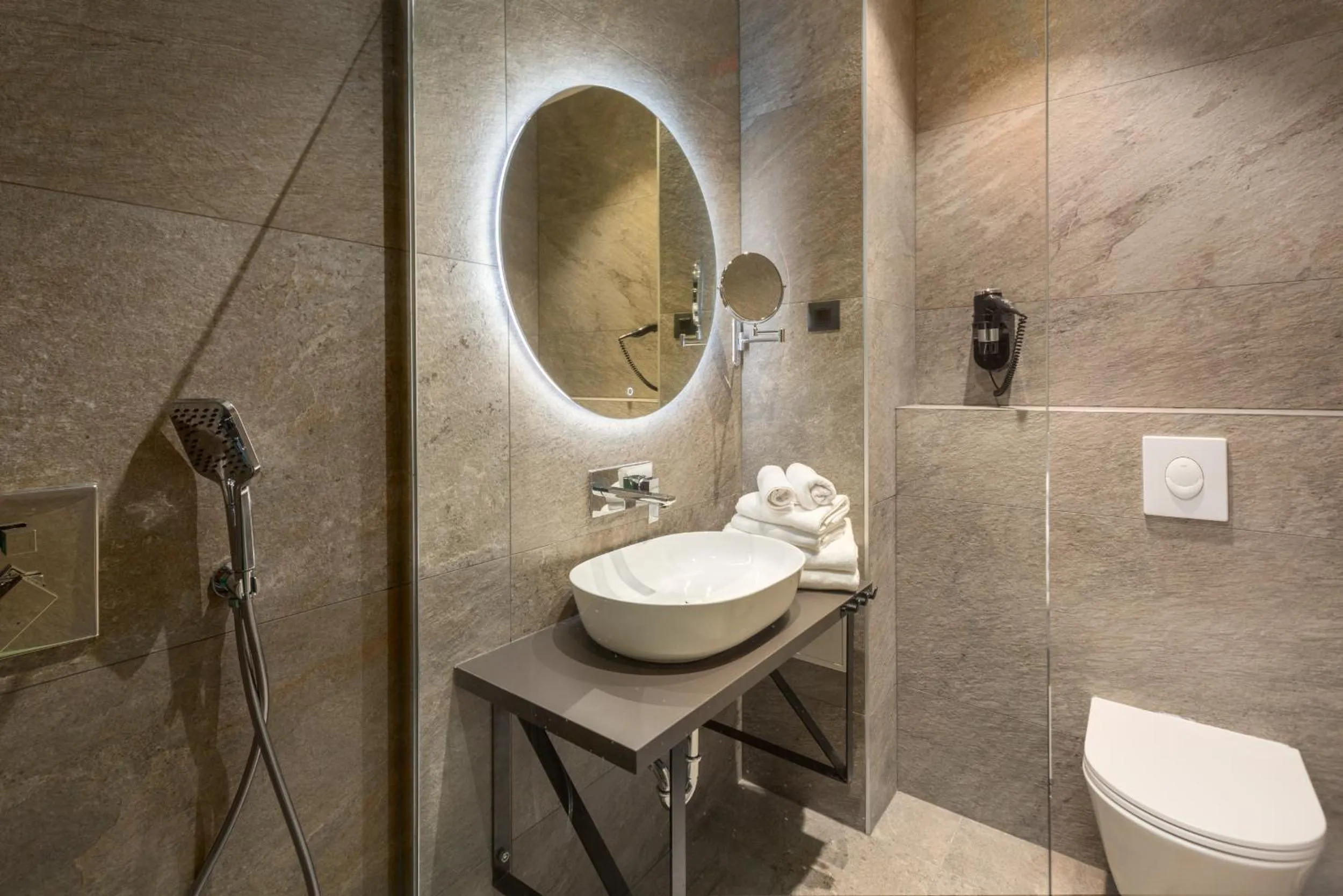 Shower in Hotel Squero