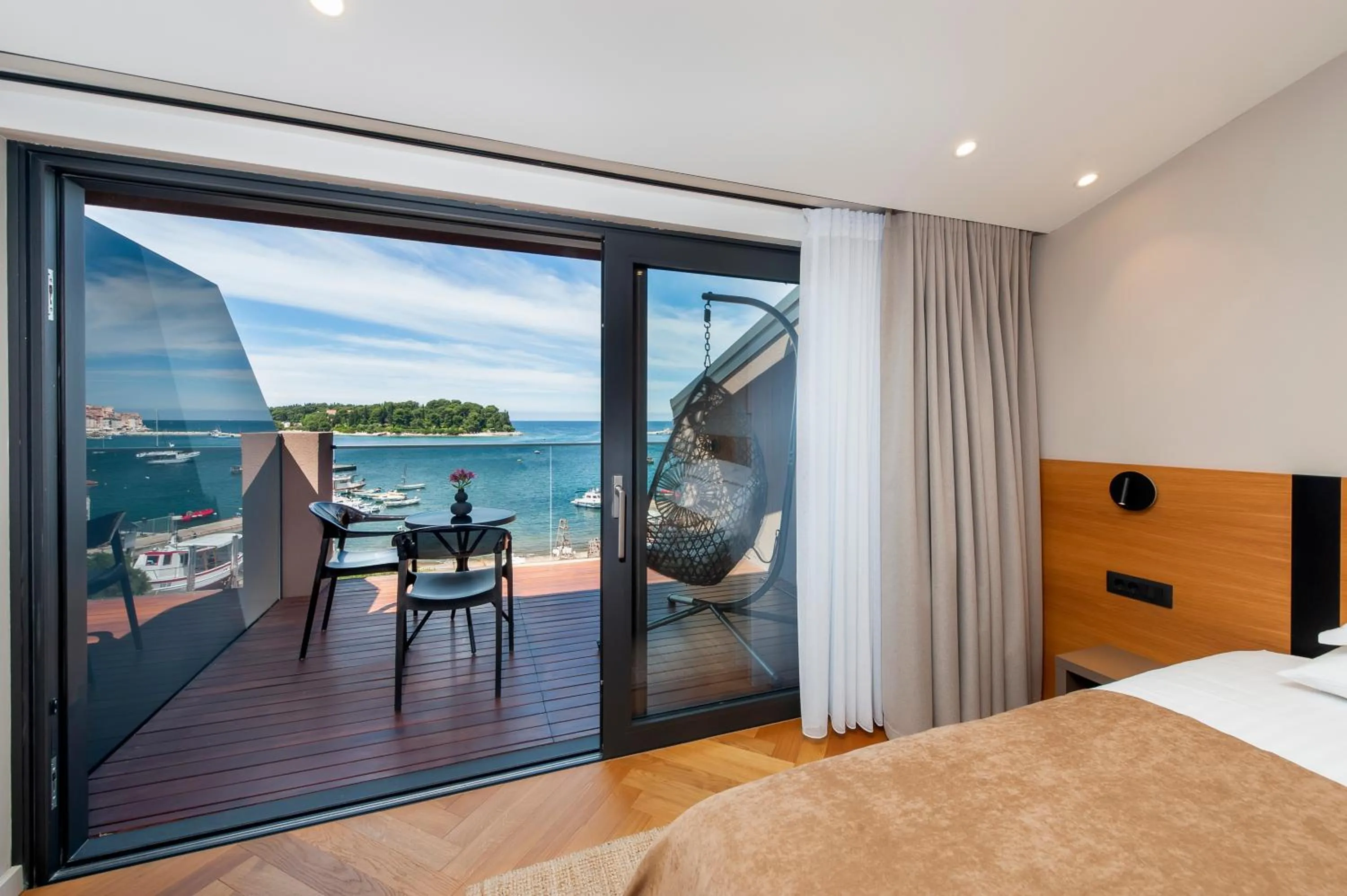 Balcony/Terrace, Bed in Hotel Squero