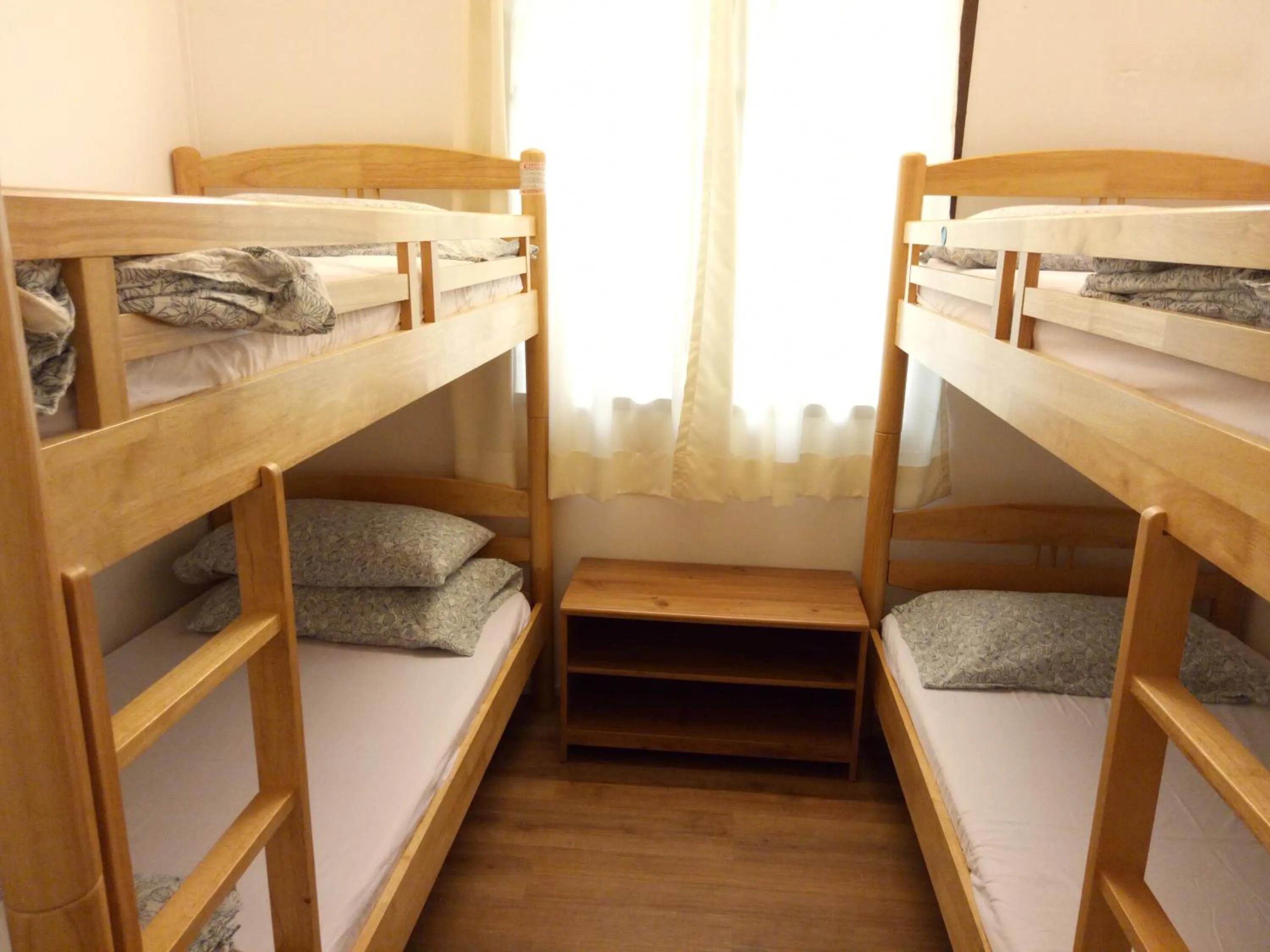 Mountain view, Bed in Moonriver Lodge