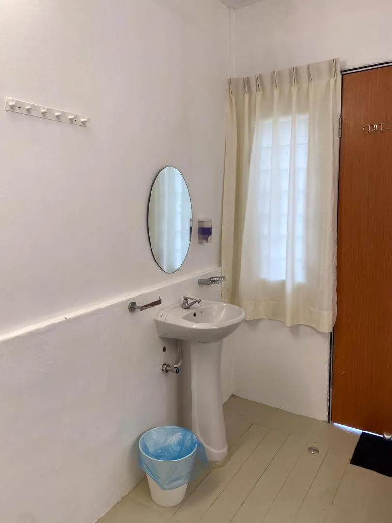 Toilet in Moonriver Lodge