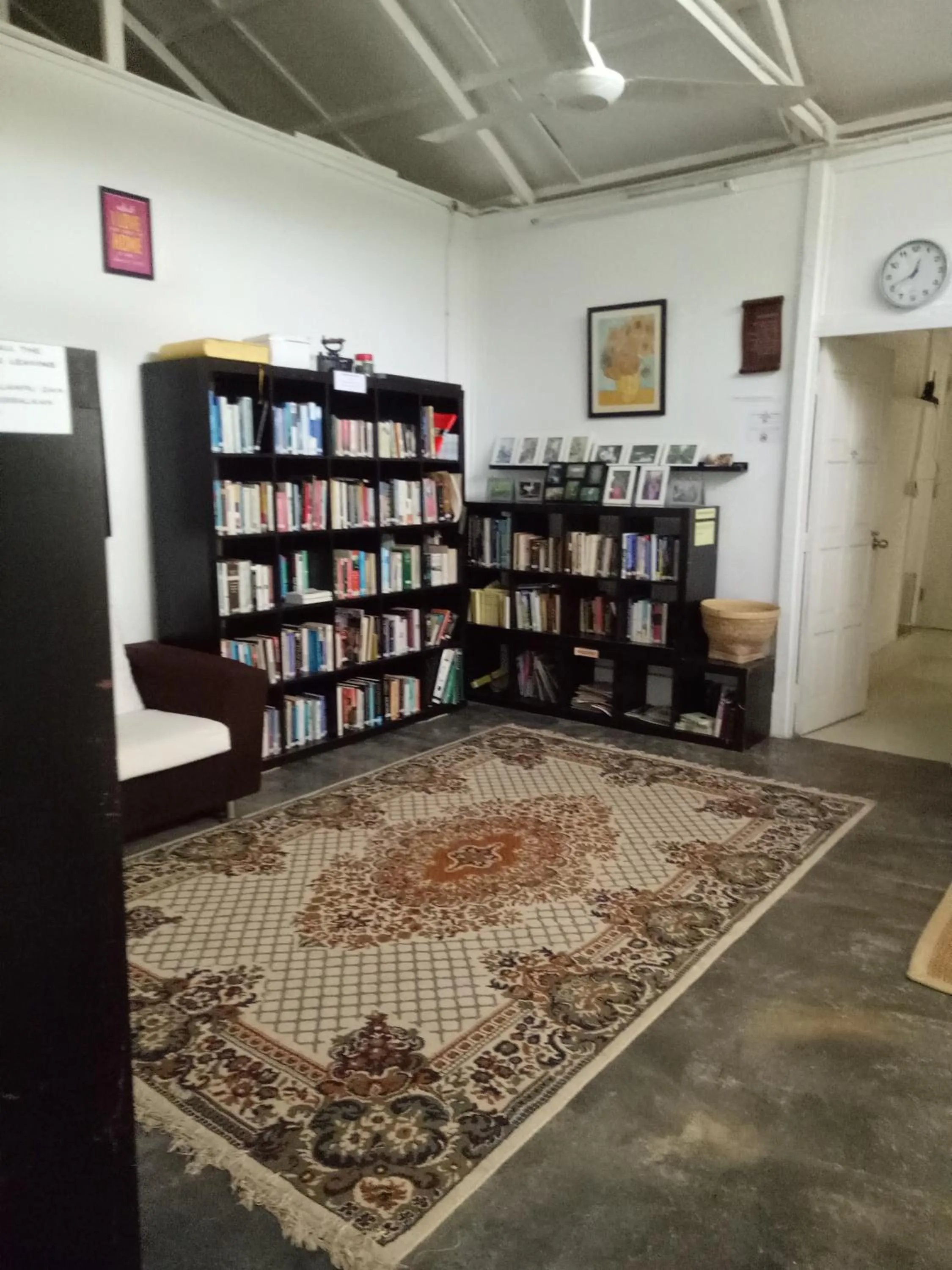 Library in Moonriver Lodge