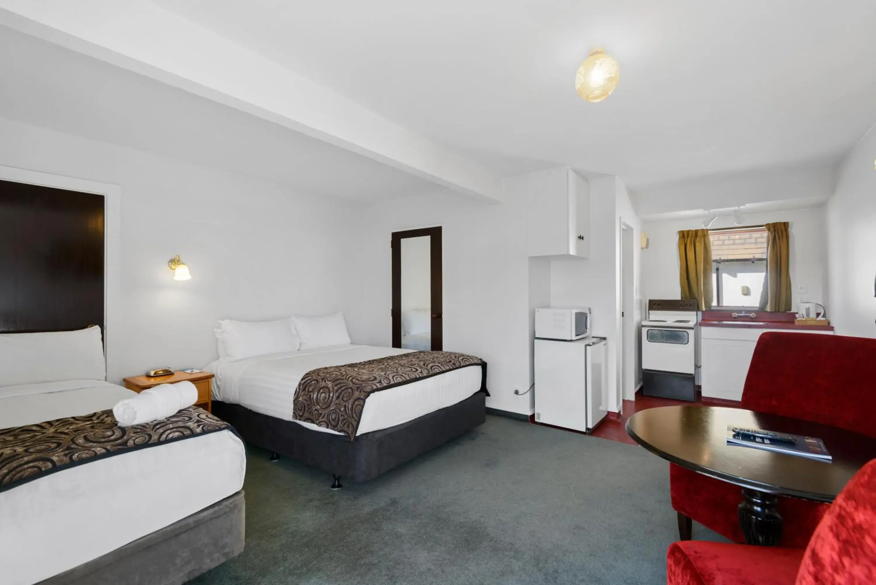 Motor Inn Room in Scenic Hotel Cotswold Motor Inn Room in Scenic Hotel Cotswold